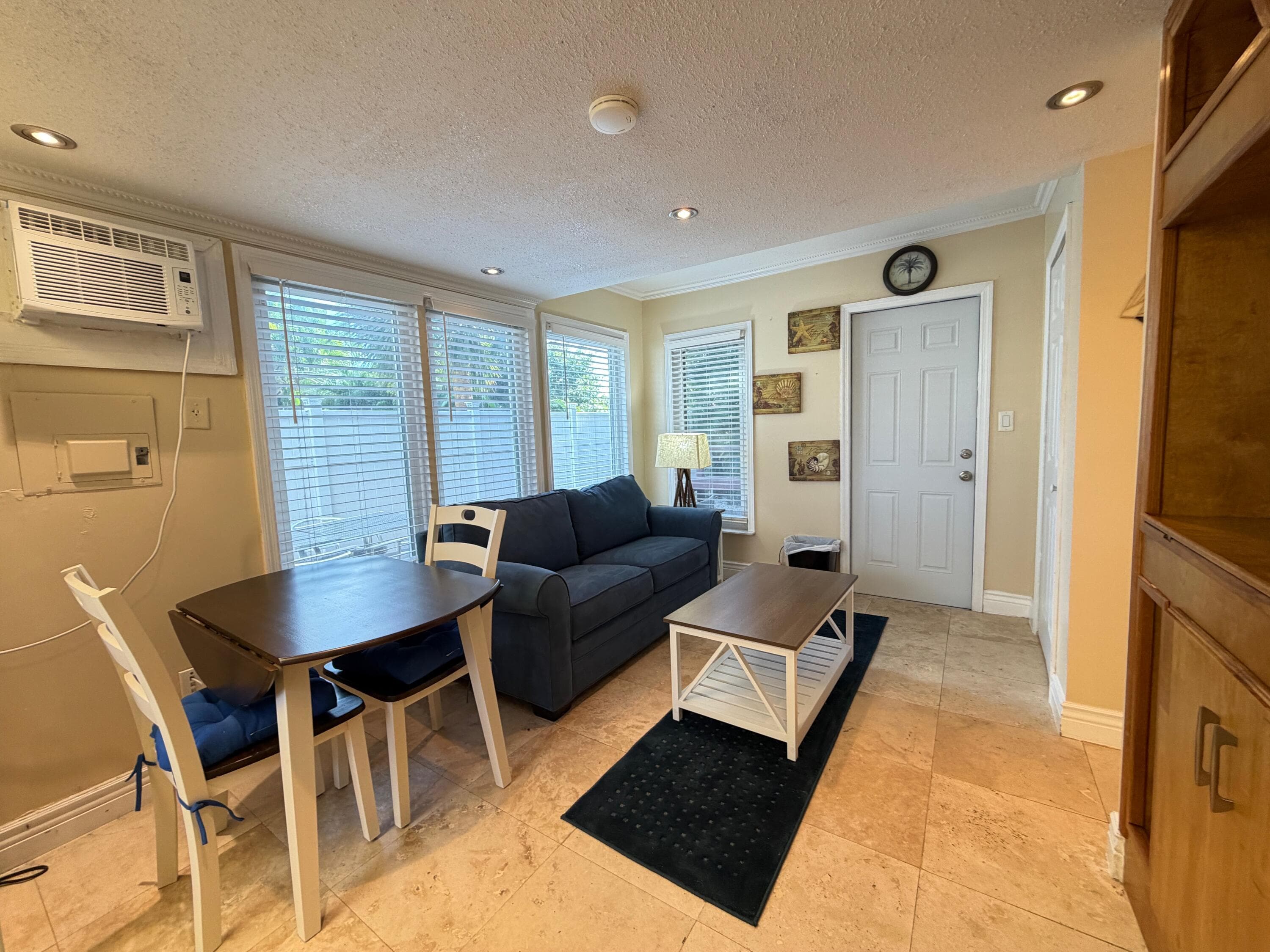 201 S Swinton Avenue C, Delray Beach, FL 33444 — photo 3 of 7