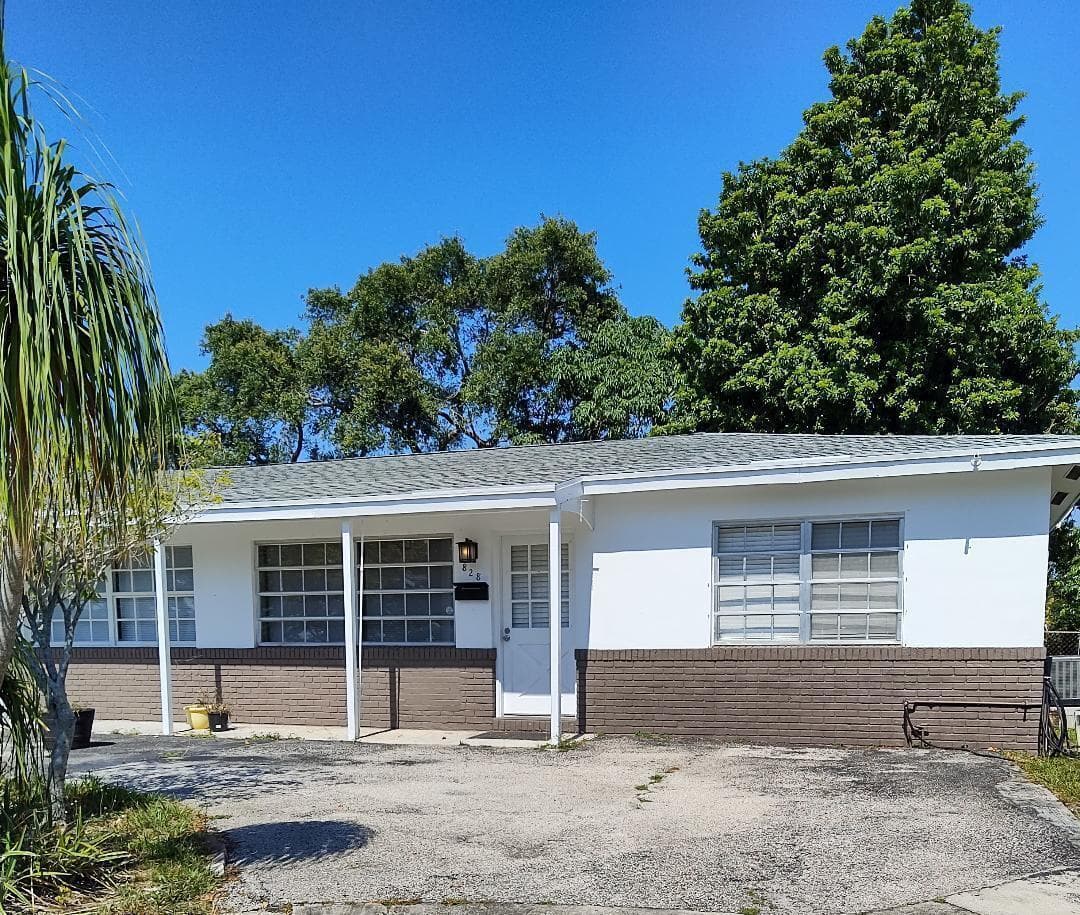 828 Prosperity Farms Road, North Palm Beach, FL 33408 — photo 1 of 13