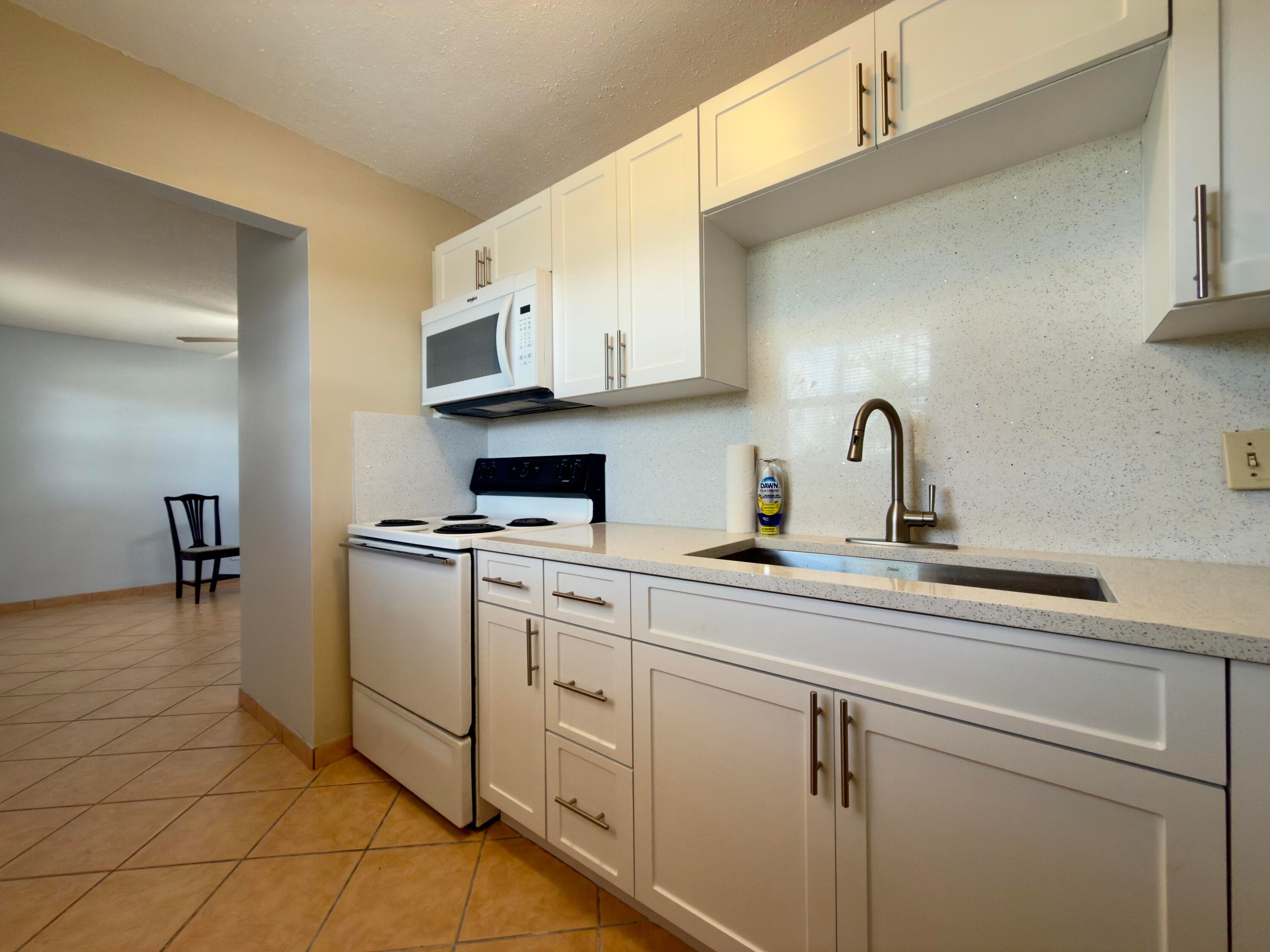 200 Bonnie Boulevard 132, Palm Springs, FL 33461 — photo