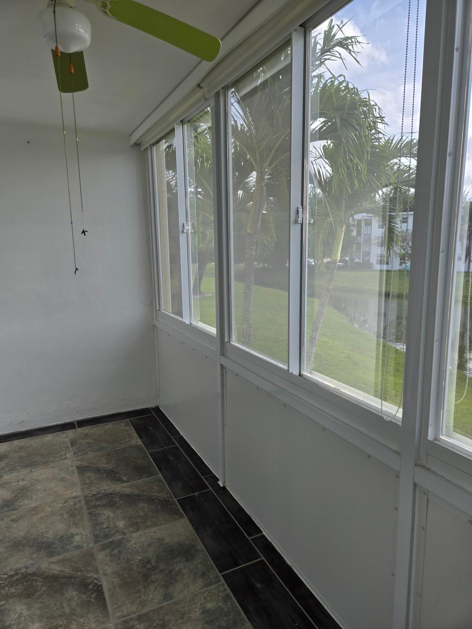 Condominium in West Palm Beach — photo 16 of 21