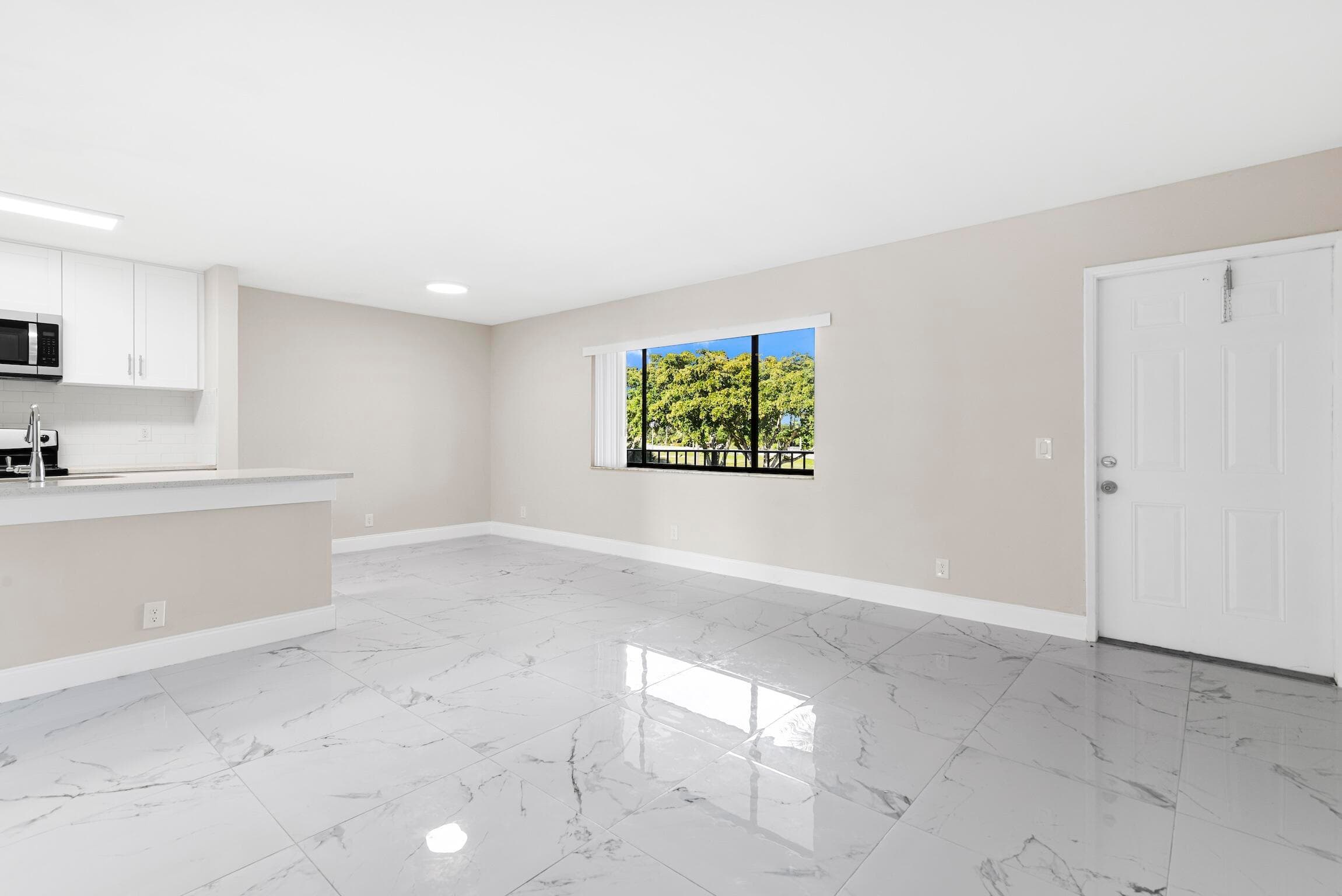 712 Meadows Circle, Boynton Beach, FL 33436 — photo 2 of 30