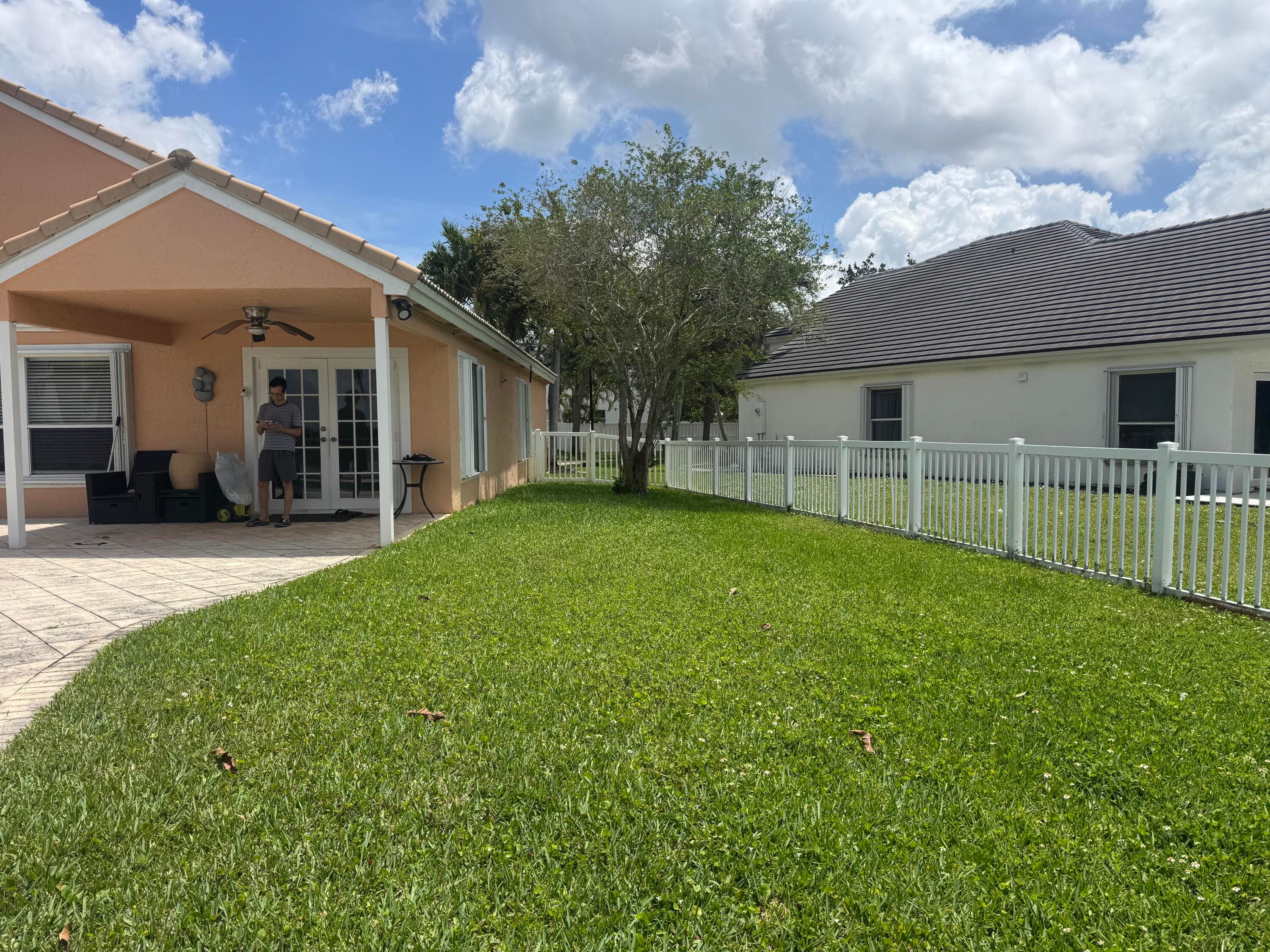 1490 NW 144th Avenue, Pembroke Pines, FL 33028 — photo 4 of 38