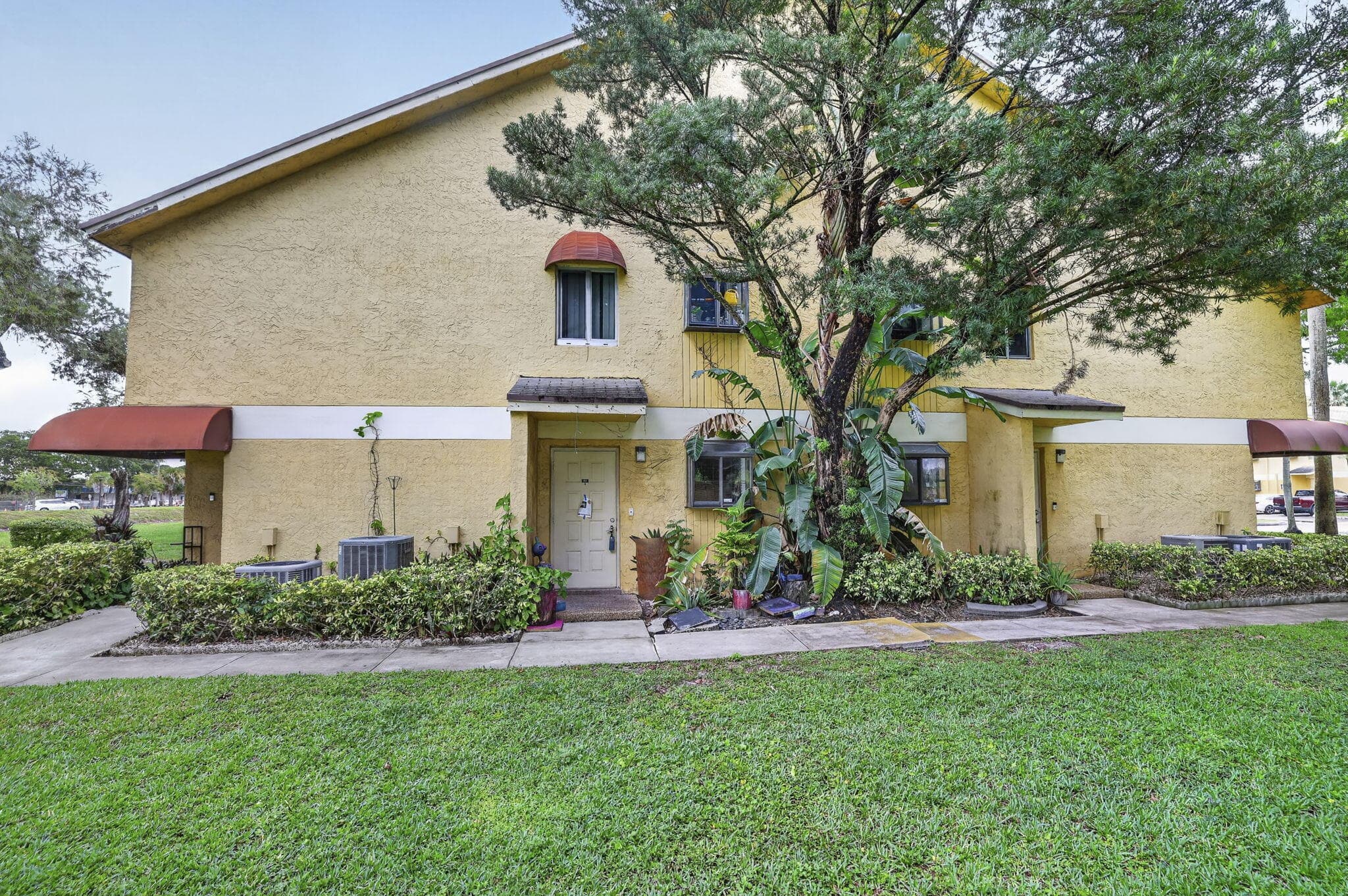 3041 N Oakland Forest Drive 103, Oakland Park, FL 33309 — photo 2 of 27