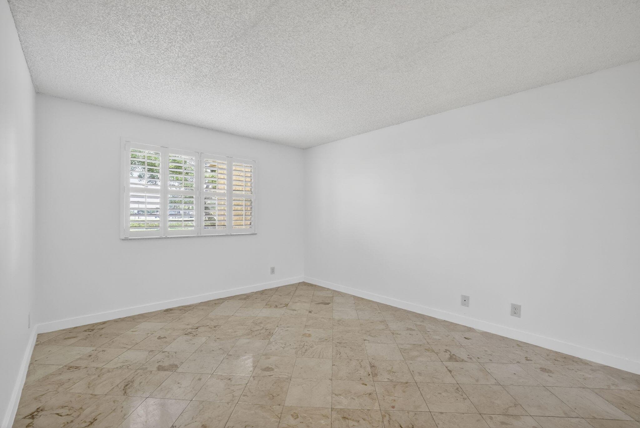 3041 N Oakland Forest Drive 103, Oakland Park, FL 33309 — photo 15 of 27