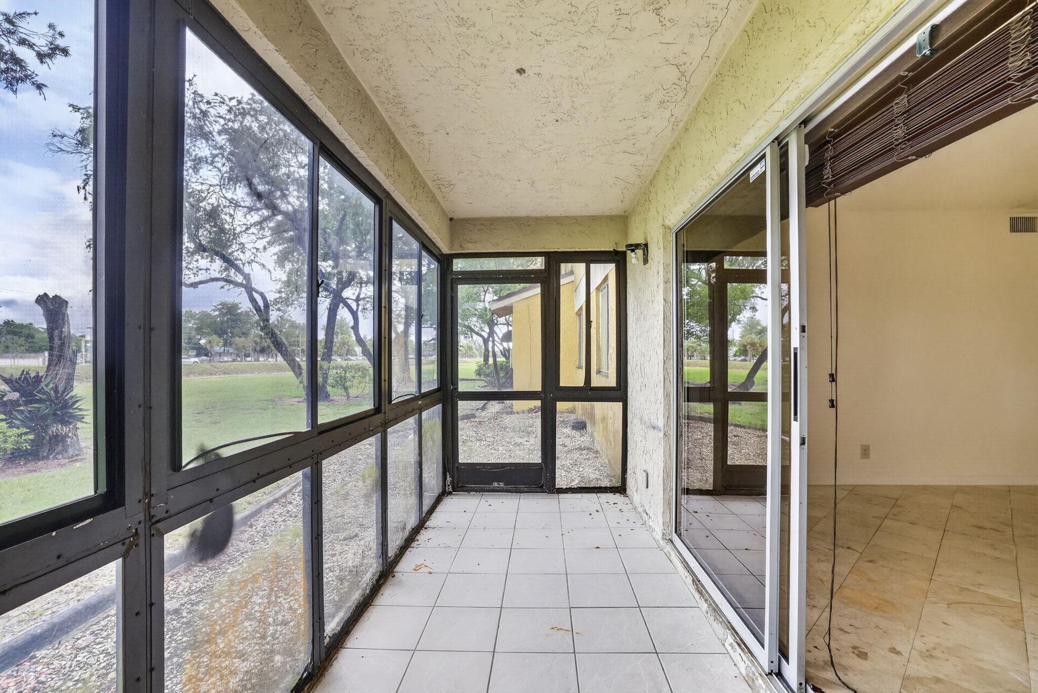 3041 N Oakland Forest Drive 103, Oakland Park, FL 33309 — photo 24 of 27