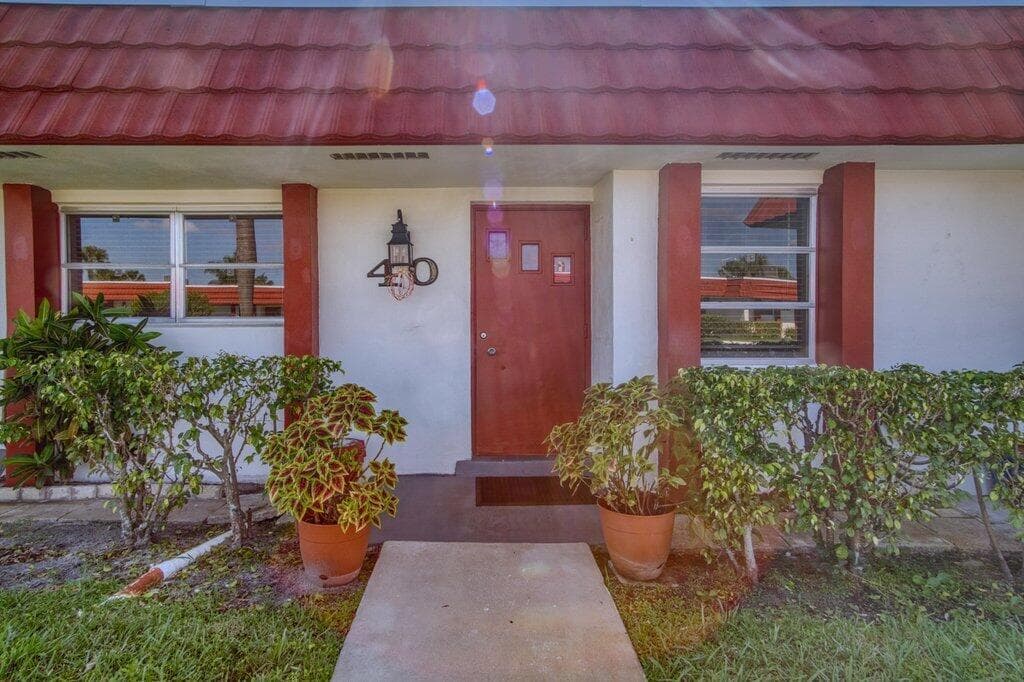 5800 W Fernley Dr Drive W 40, Greenacres, FL 33415 — photo 1 of 45