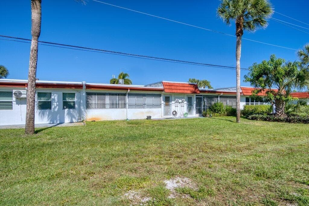 5800 W Fernley Dr Drive W 40, Greenacres, FL 33415 — photo 32 of 45