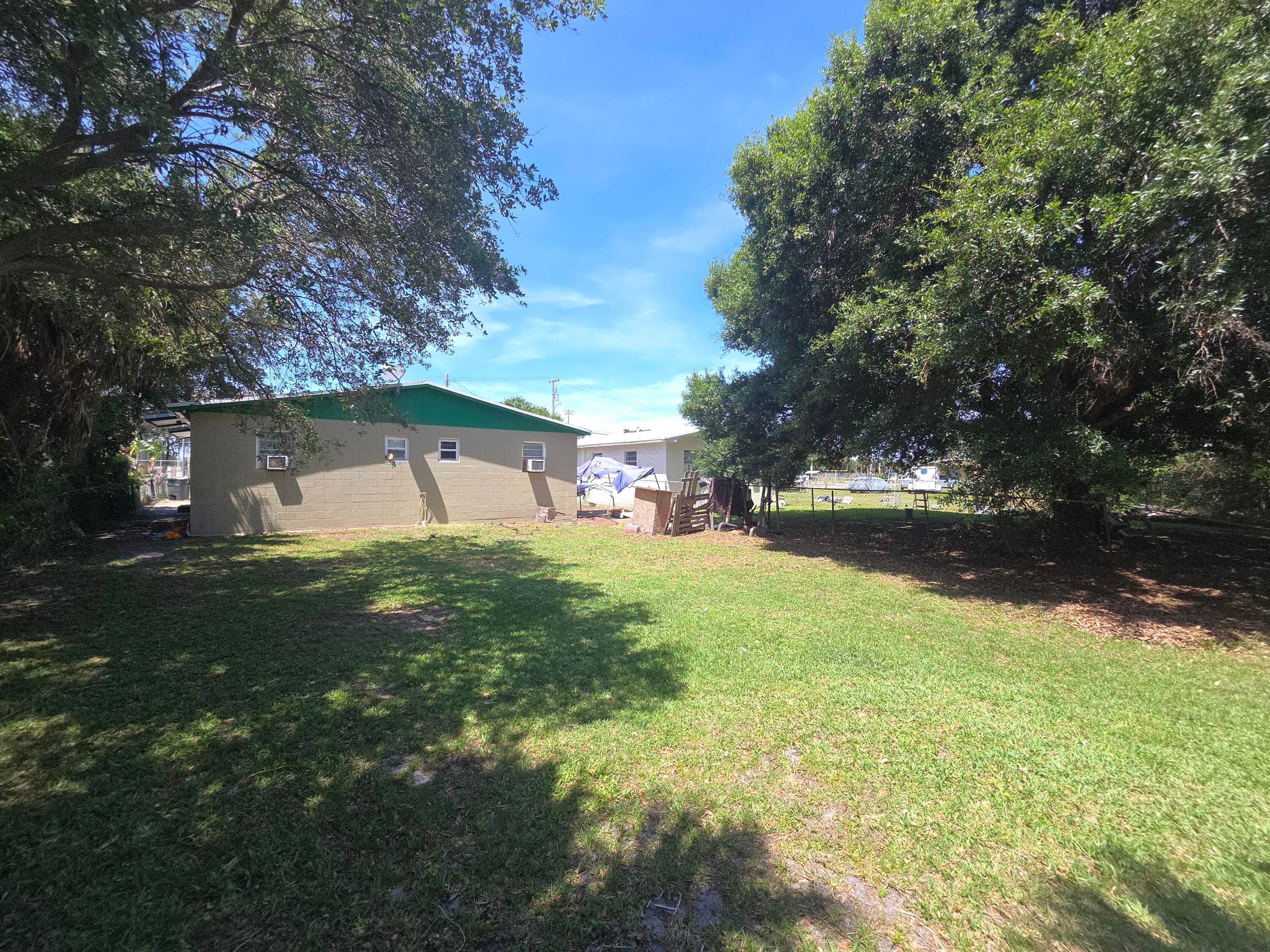 1219 Avenue M, Fort Pierce, FL 34950 — photo 11 of 24