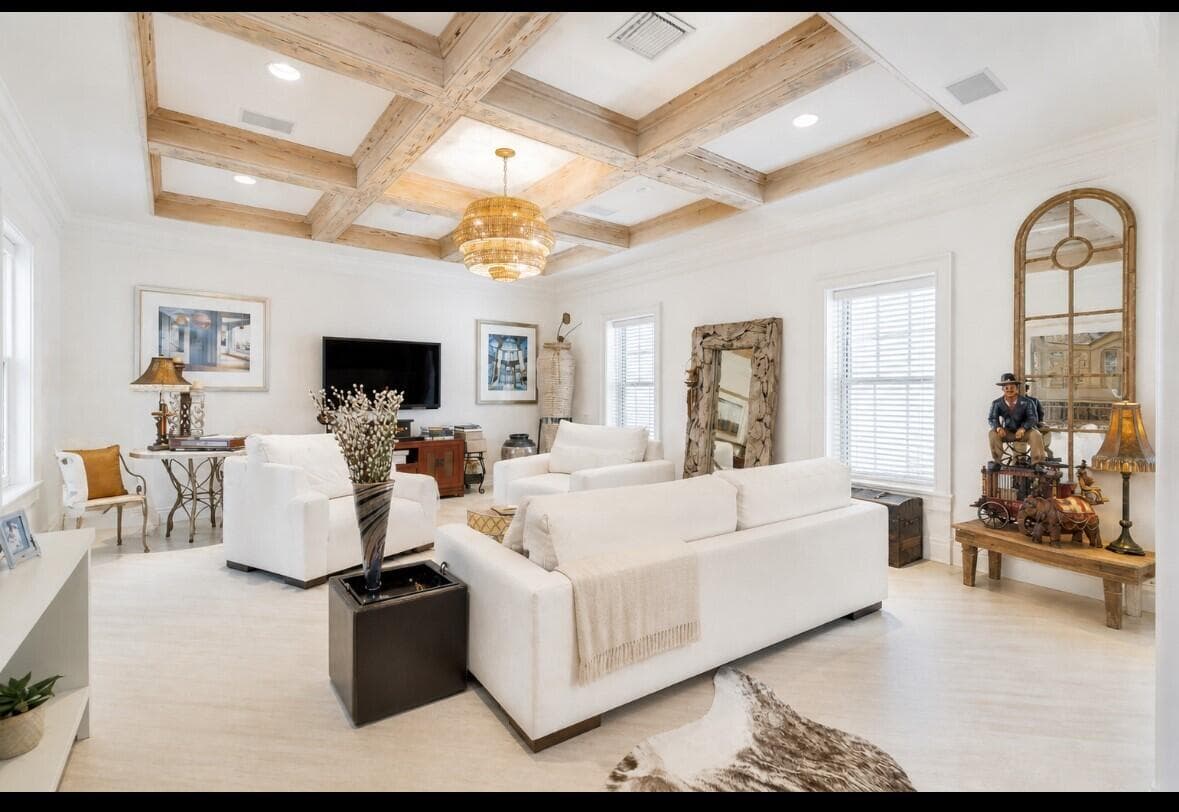 286 Jamaica Lane, Palm Beach, FL 33480 — photo 2 of 17
