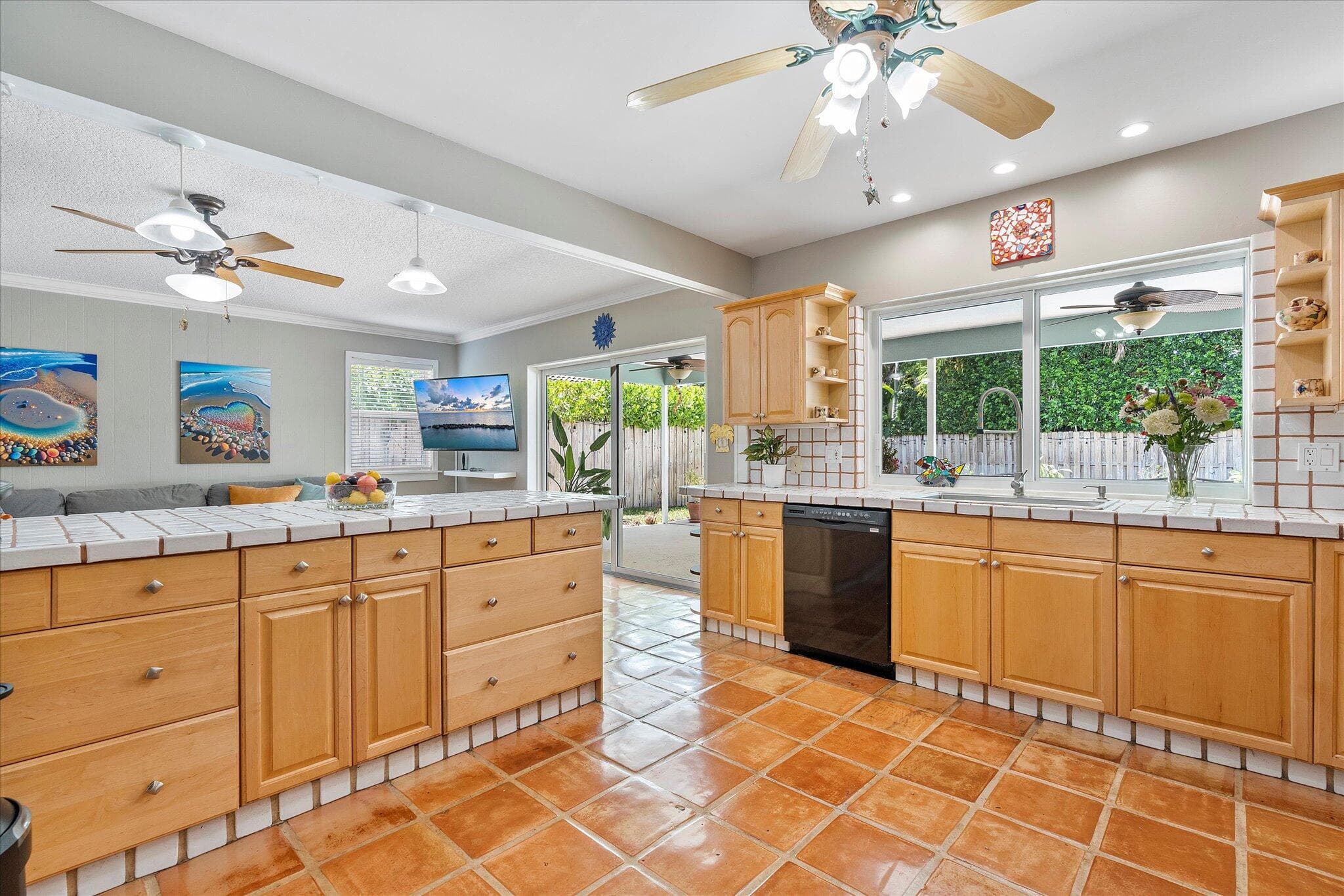 5101 N 36th Court, Hollywood, FL 33021 — photo 17 of 48