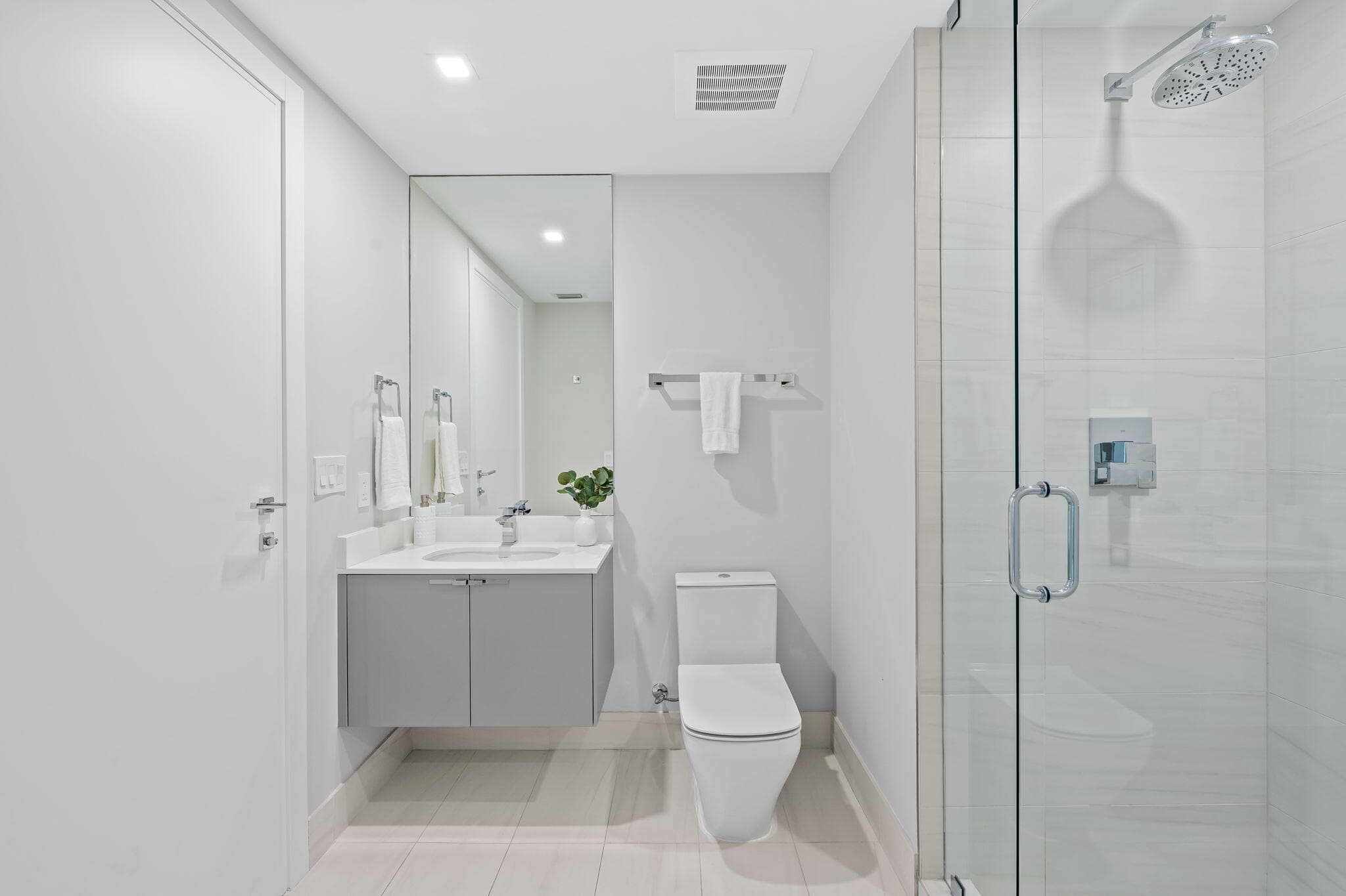 435 Bayshore Drive 302, Fort Lauderdale, FL 33304 — photo 25 of 47
