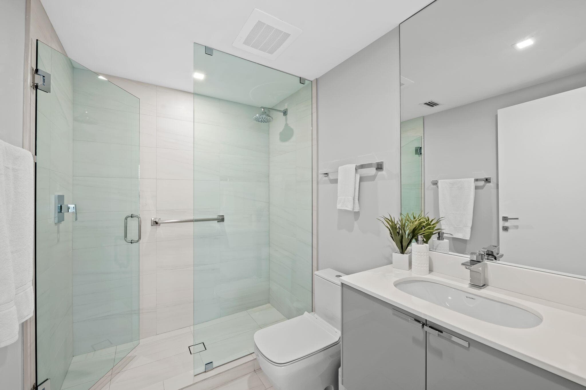 435 Bayshore Drive 302, Fort Lauderdale, FL 33304 — photo 23 of 47
