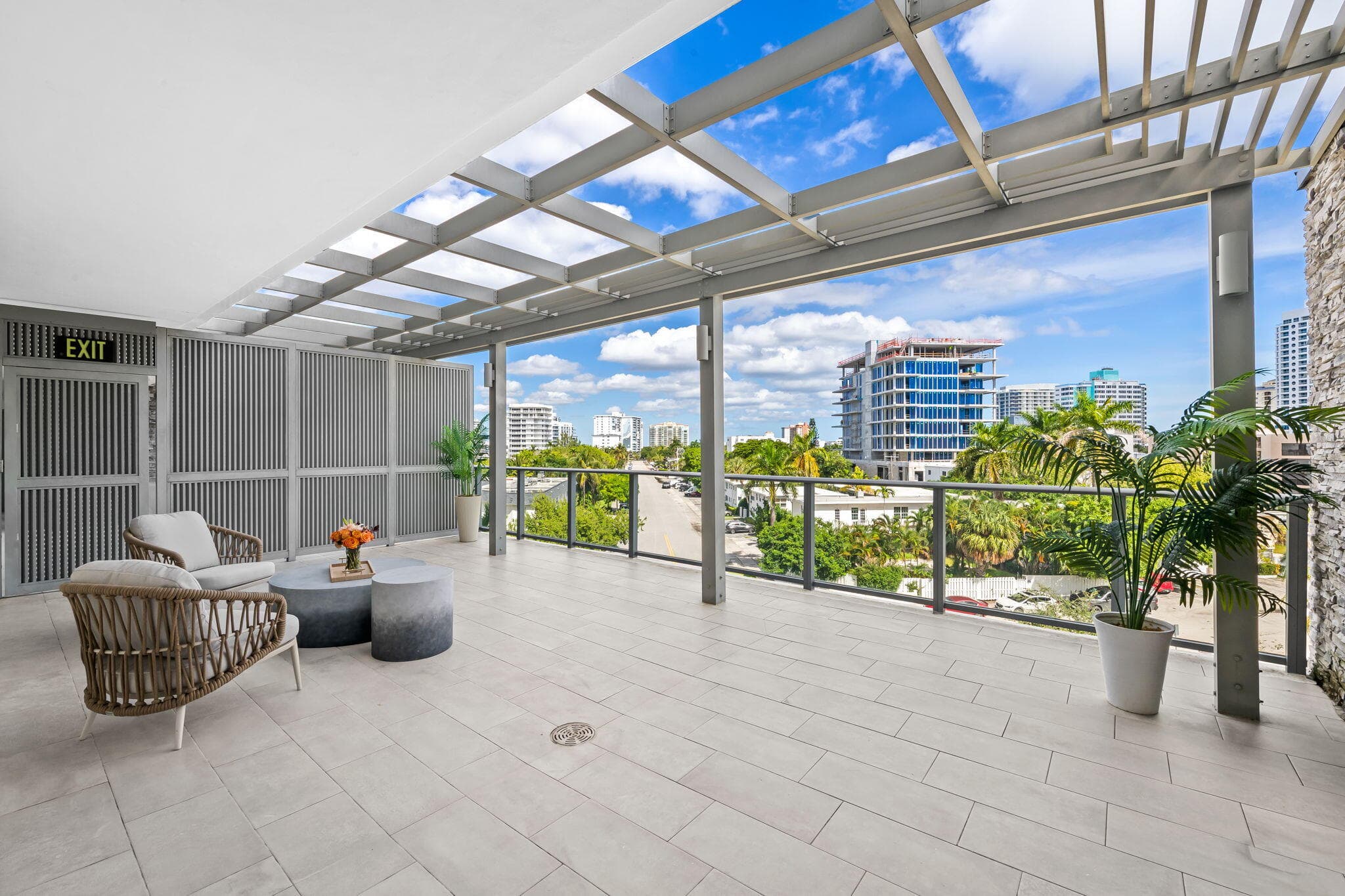 435 Bayshore Drive 302, Fort Lauderdale, FL 33304 — photo 5 of 47