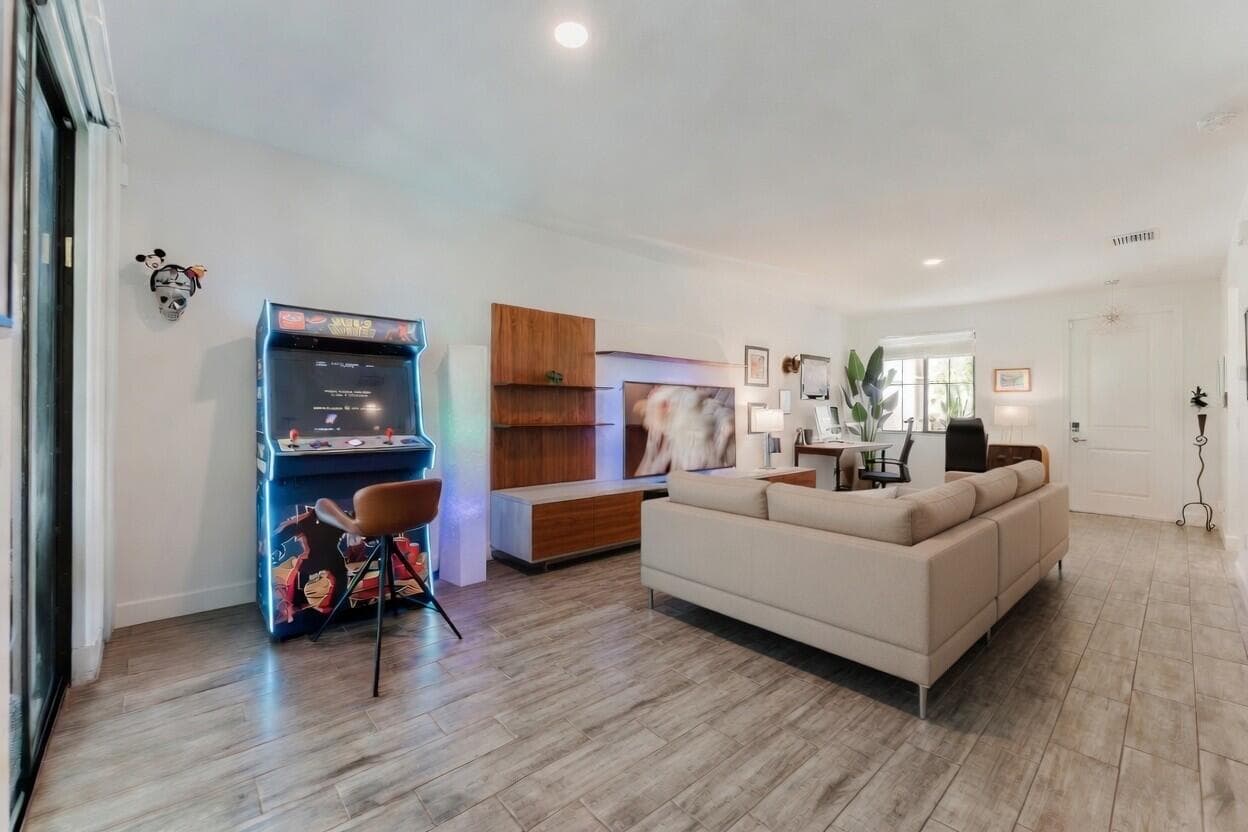 295 NW 33rd Lane, Pompano Beach, FL 33069 — photo 16 of 51