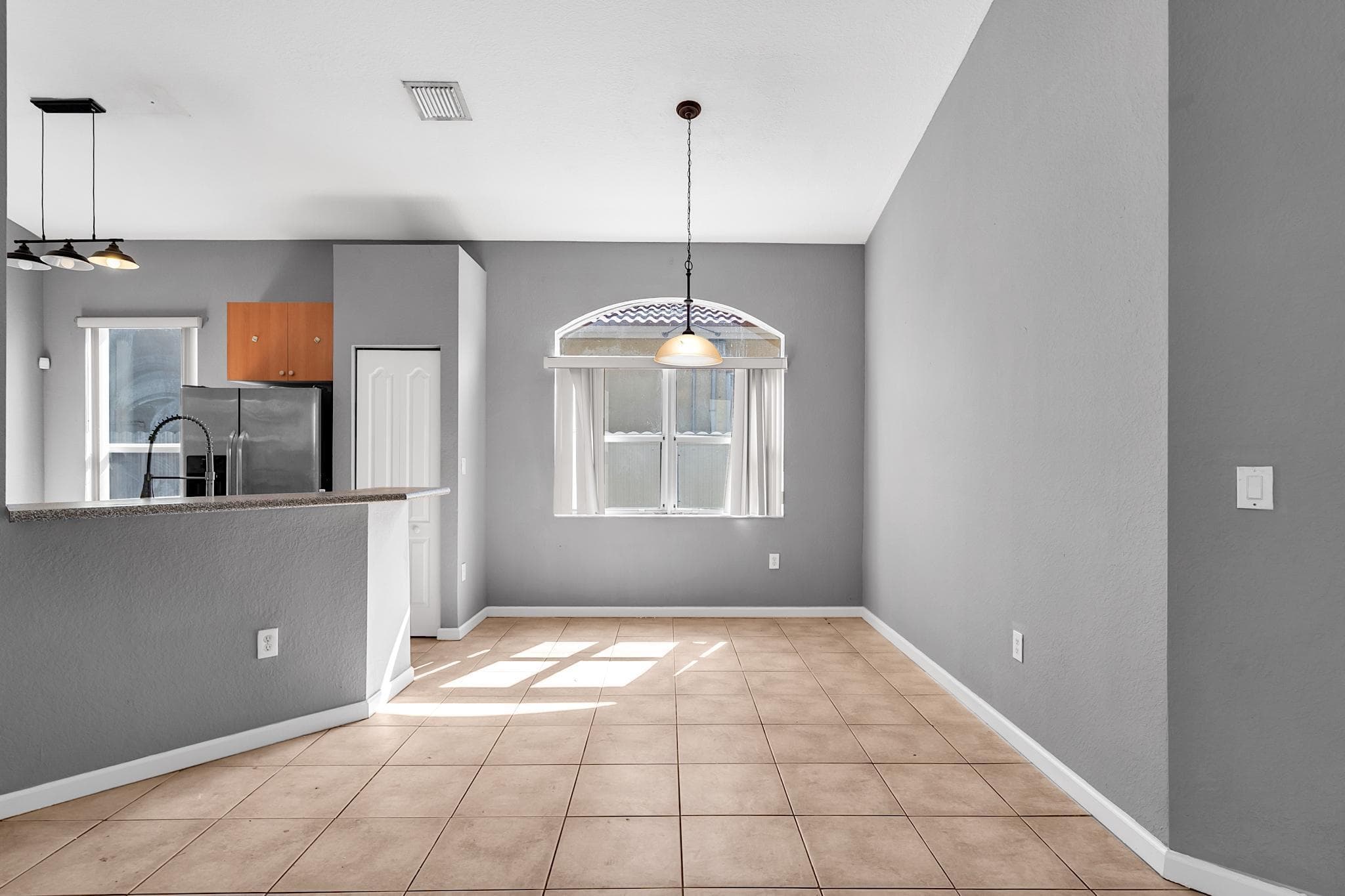 2302 NE 37th Road, Homestead, FL 33033 — photo 10 of 43