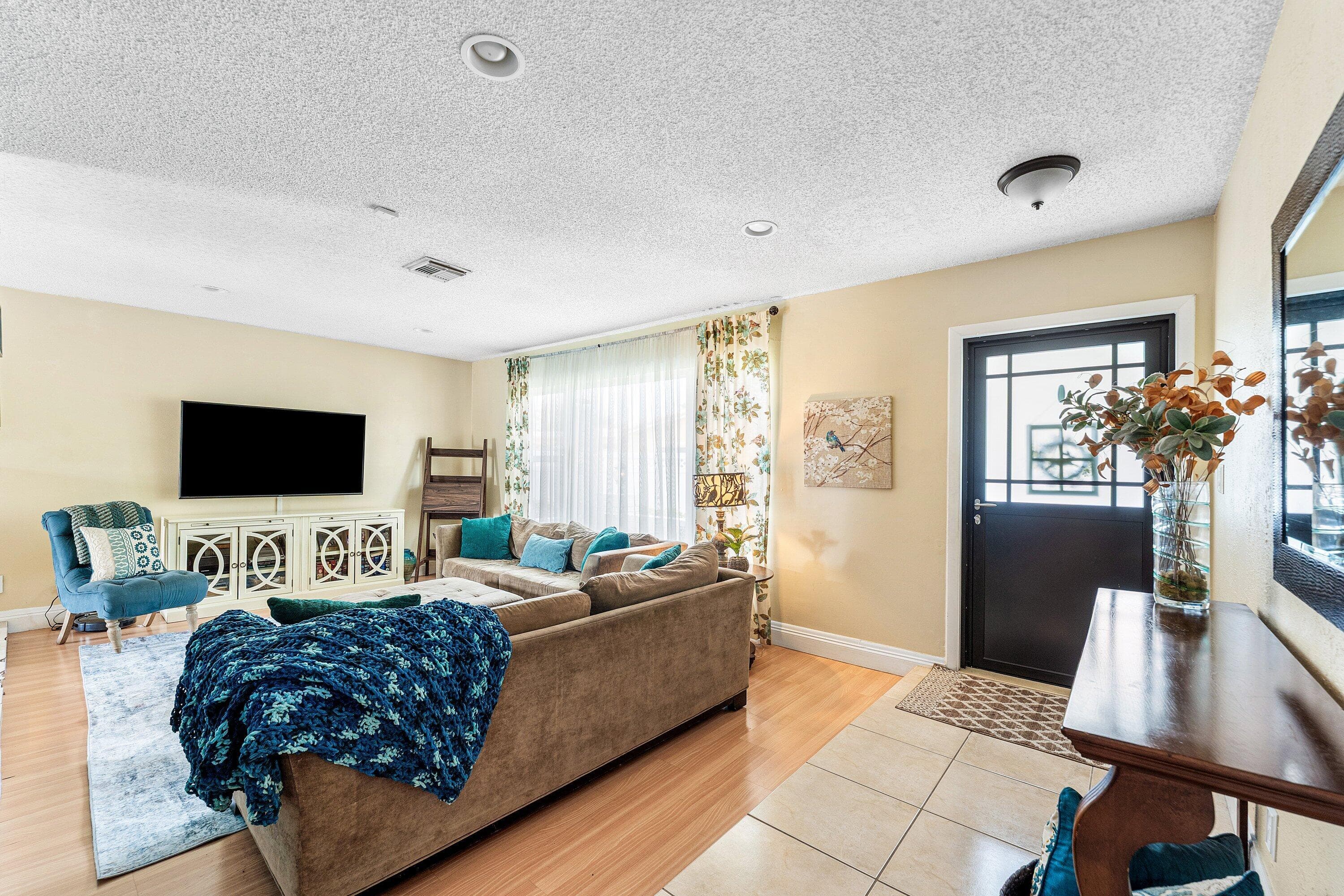 3760 NW 112th Terrace, Coral Springs, FL 33065 — photo 5 of 48