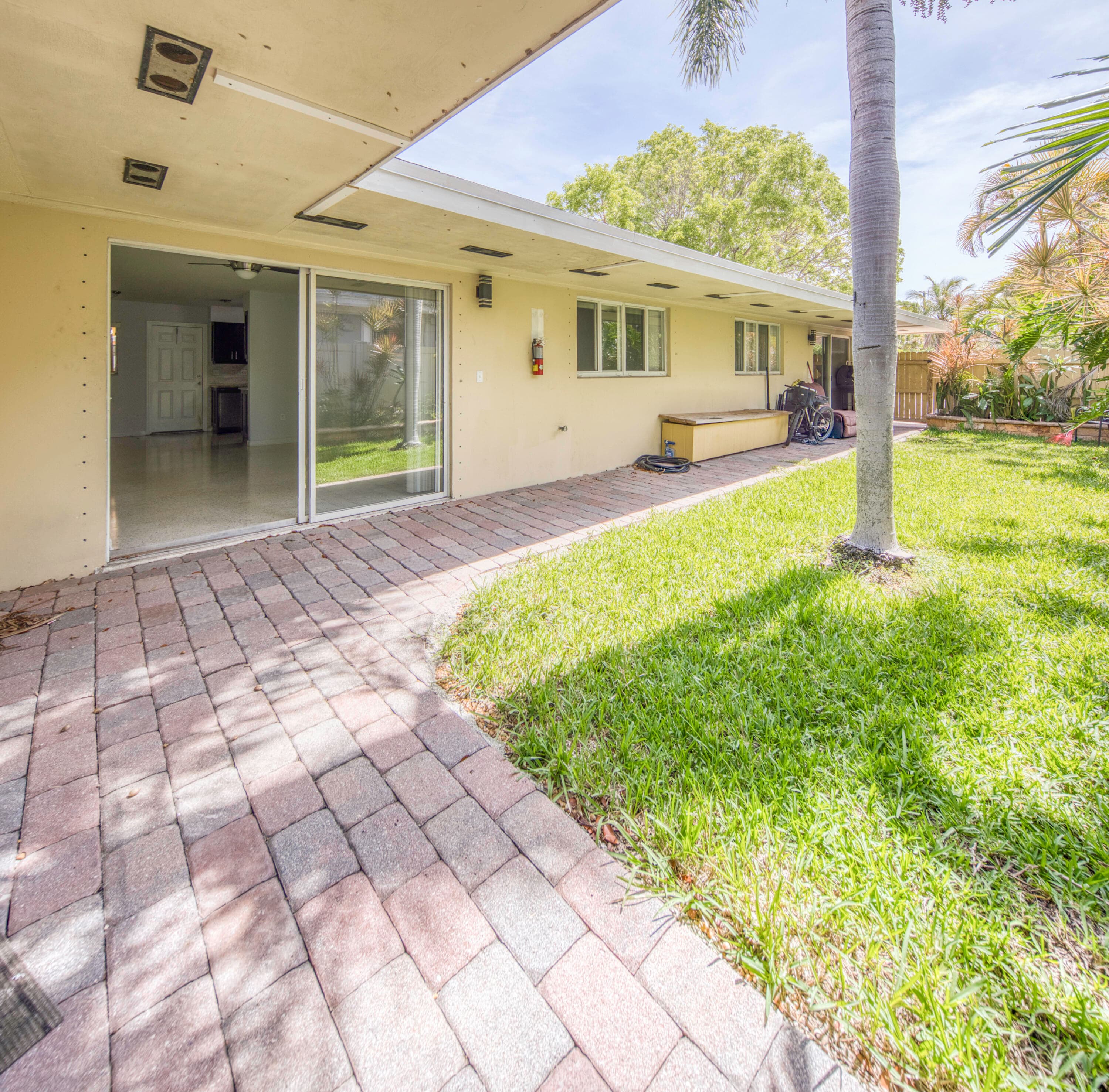 305 S Federal Highway 2, Lake Worth Beach, FL 33460 — photo 9 of 15