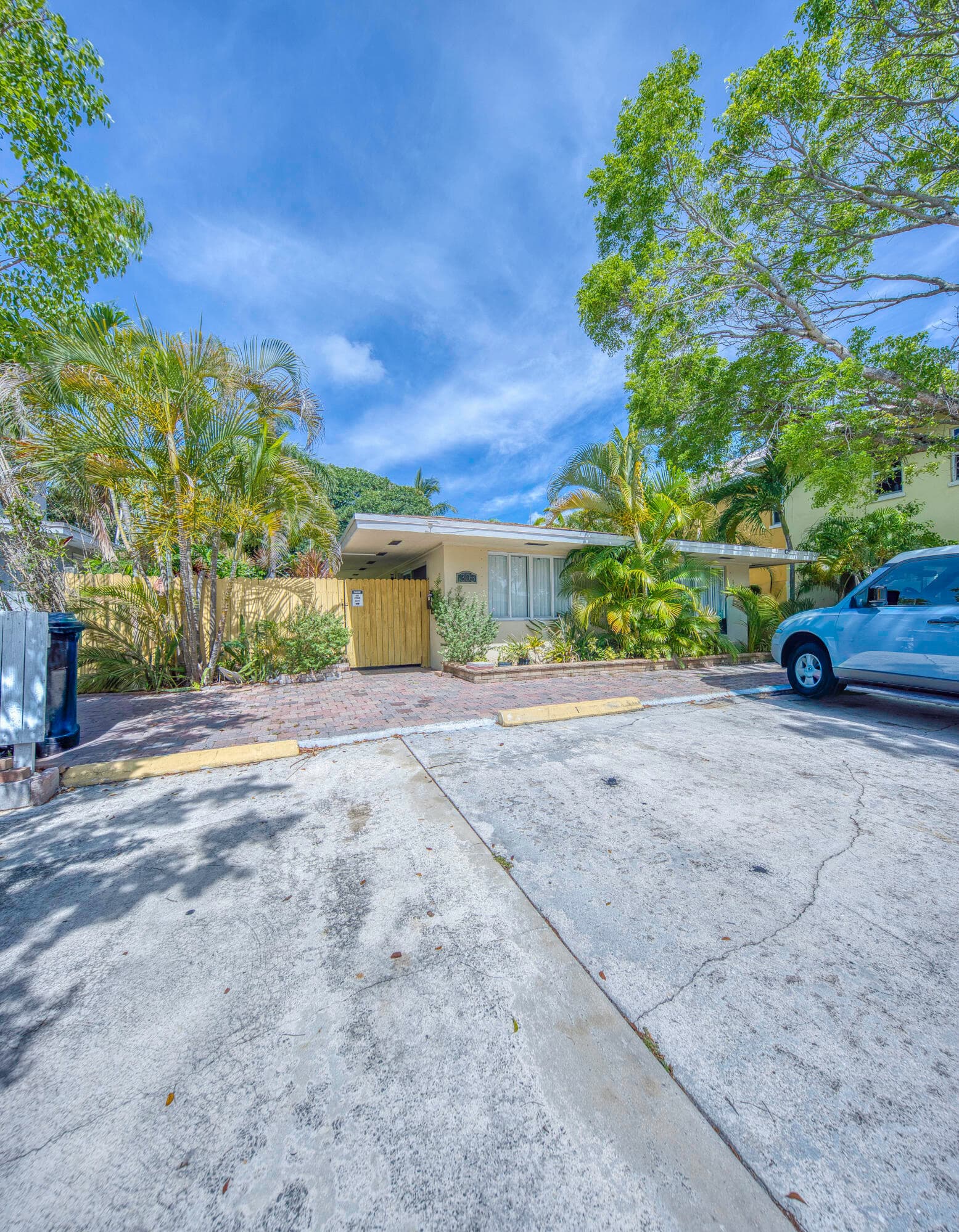 305 S Federal Highway 2, Lake Worth Beach, FL 33460 — photo 3 of 15