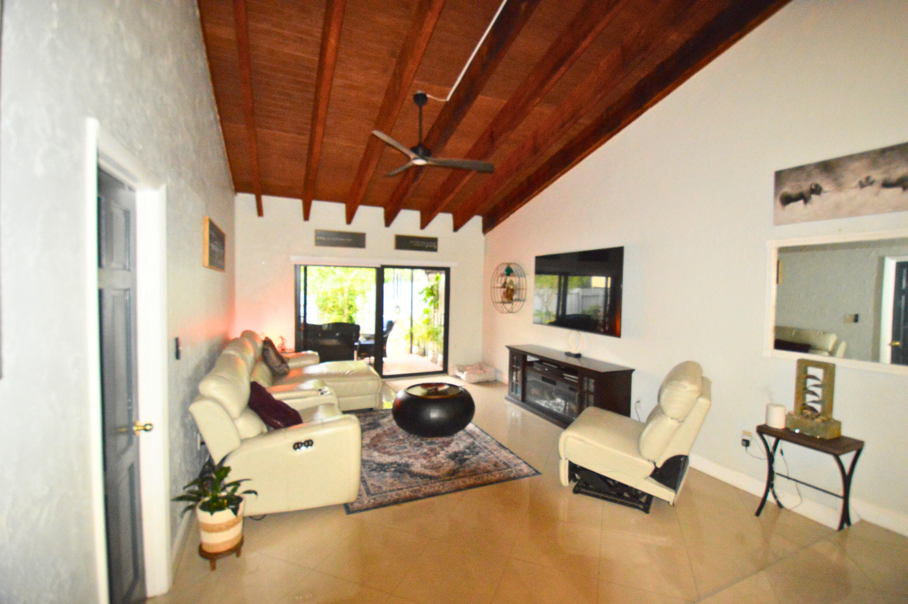 2280 Poinsetta Court, Pembroke Pines, FL 33026 — photo 3 of 15
