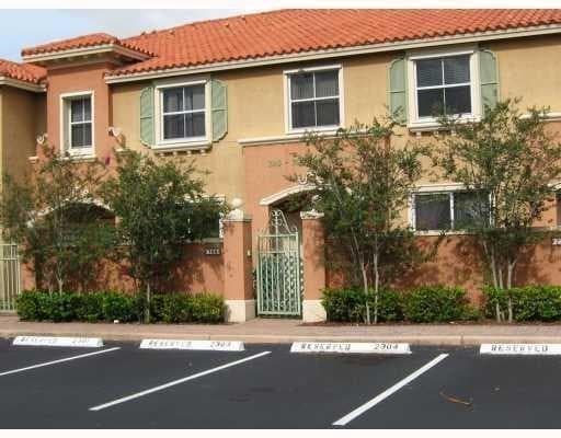 765 SW 107th Avenue 2303, Pembroke Pines, FL 33025 — photo 1 of 18