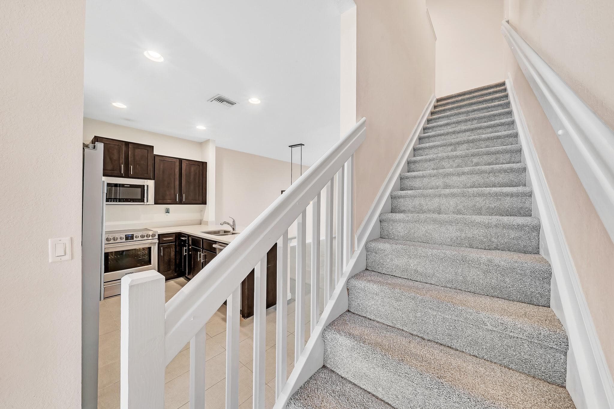4208 N Dixie Highway 25, Oakland Park, FL 33334 — photo 9 of 26