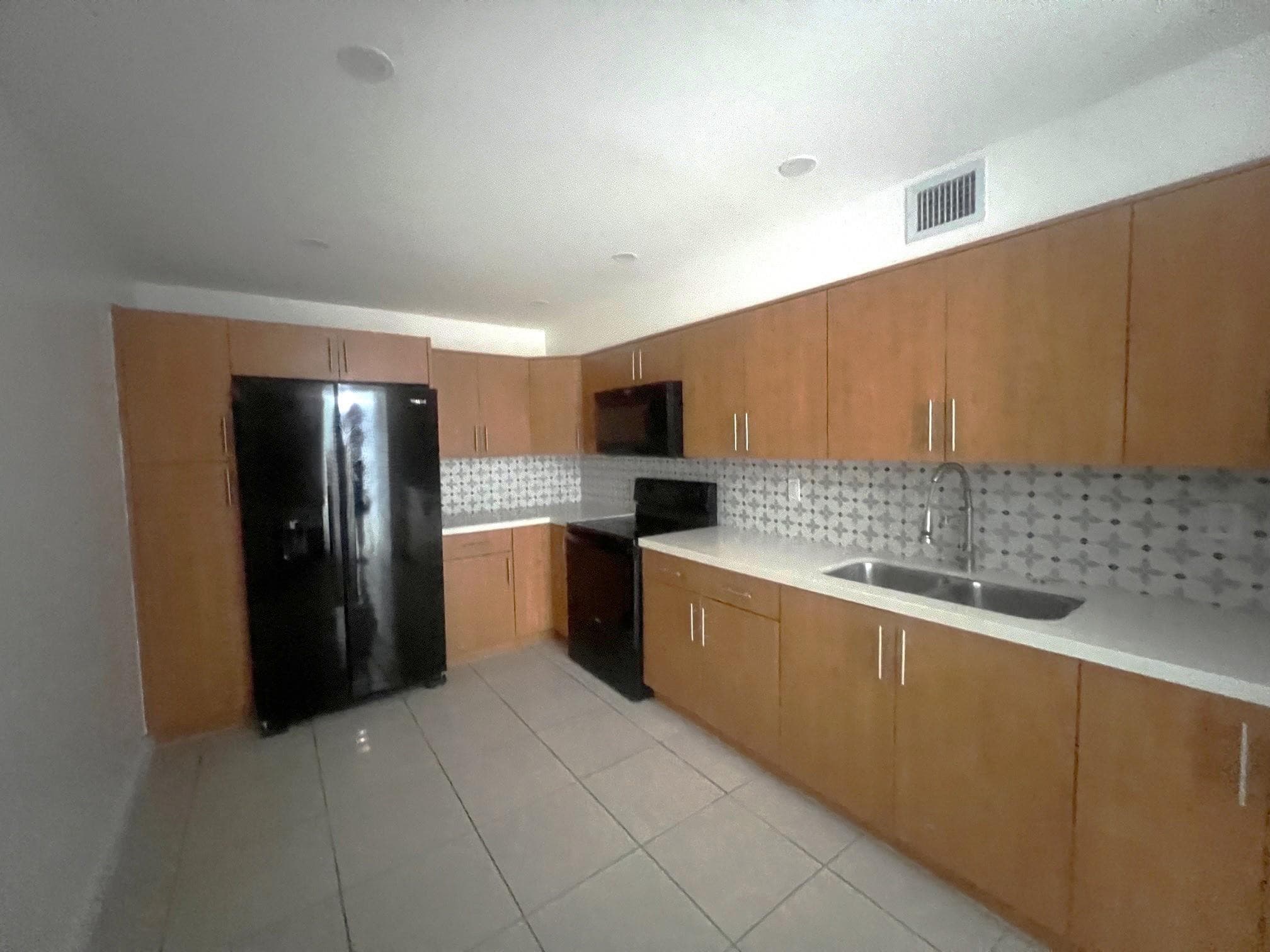 7000 NW 186th Street 4-325, Hialeah, FL 33015 — photo 2 of 21