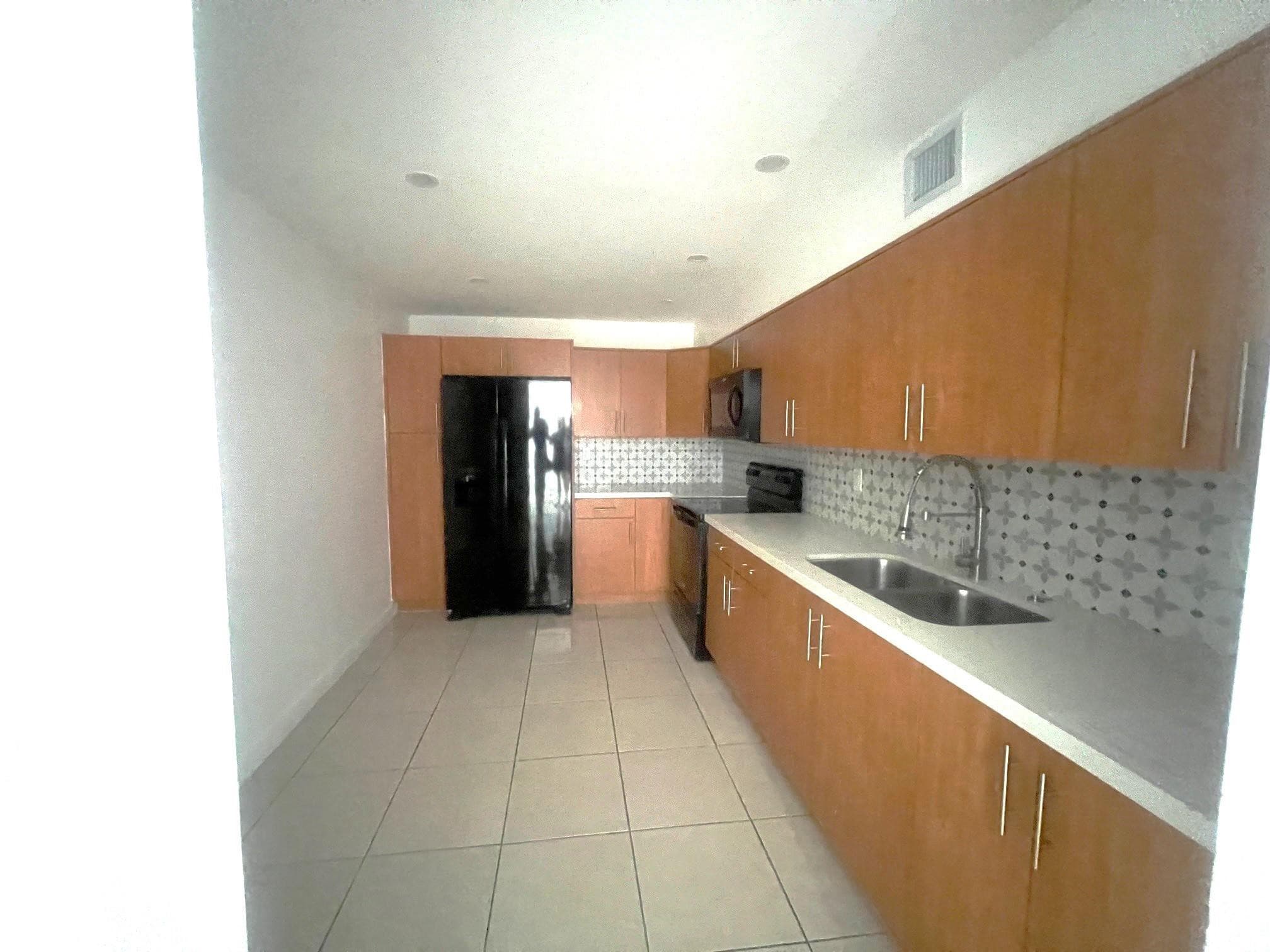 7000 NW 186th Street 4-325, Hialeah, FL 33015 — photo 11 of 21