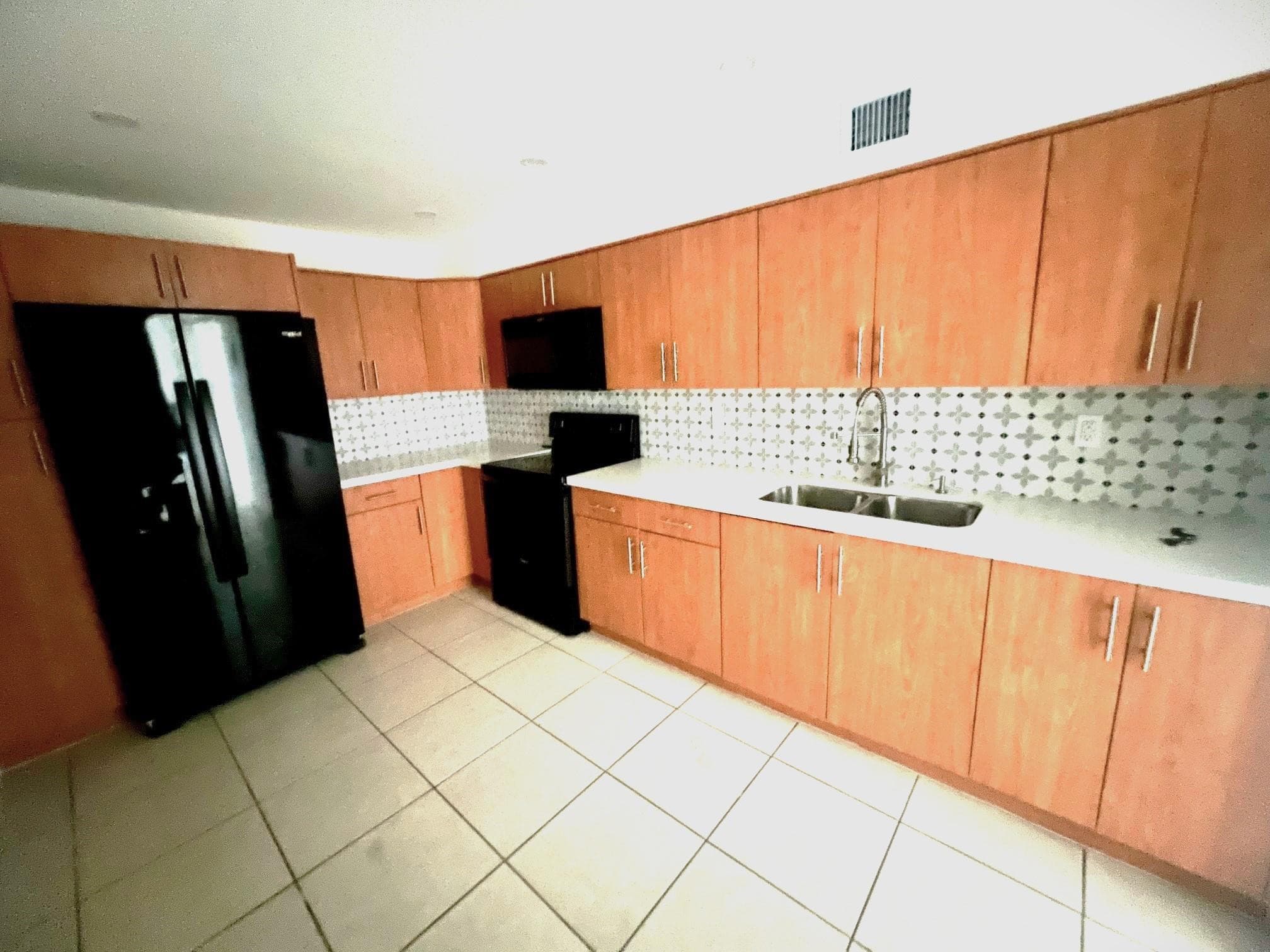 7000 NW 186th Street 4-325, Hialeah, FL 33015 — photo 19 of 21