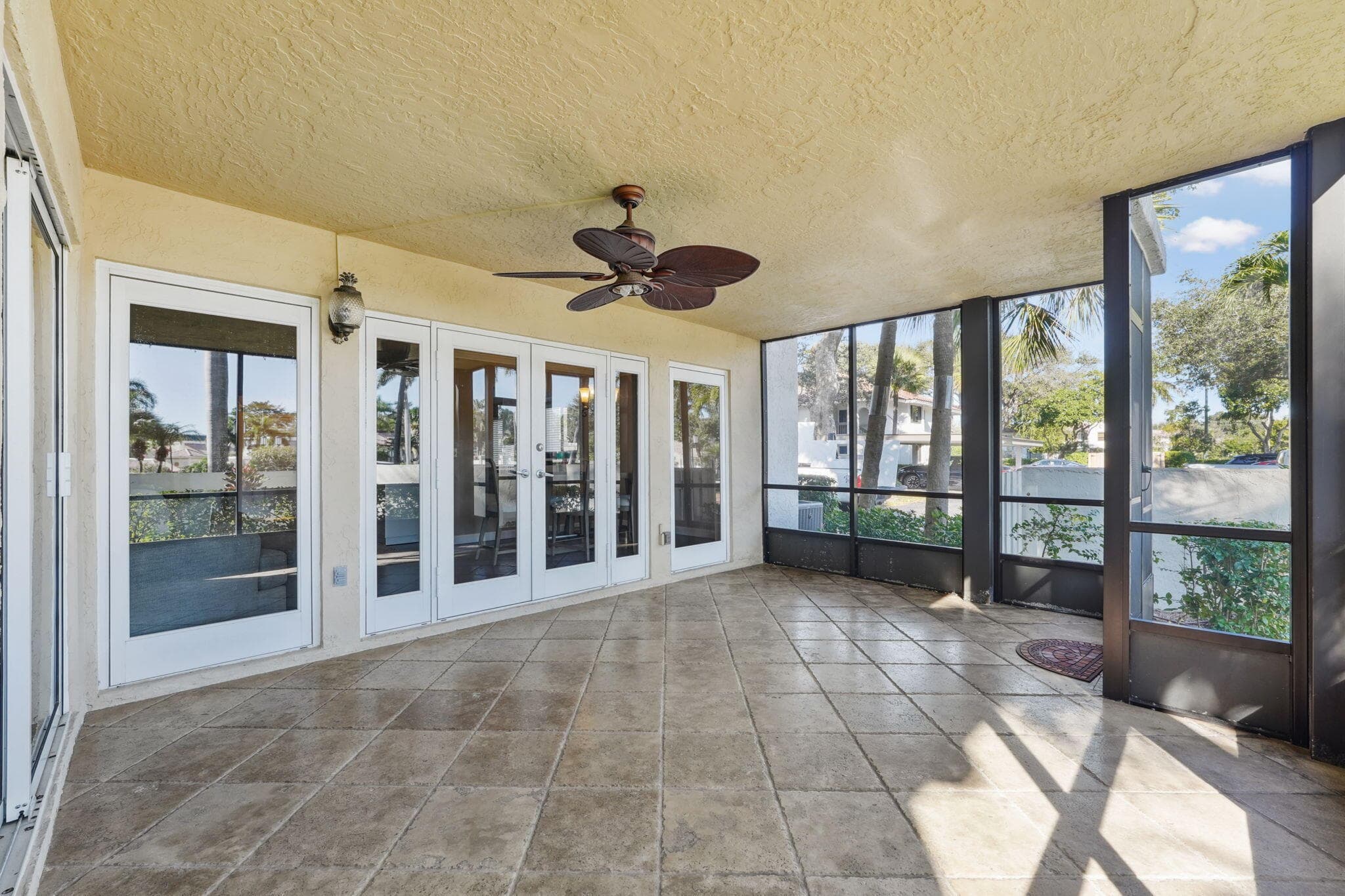 100 Pelican Pointe Drive 101, Delray Beach, FL 33483 — photo 16 of 37