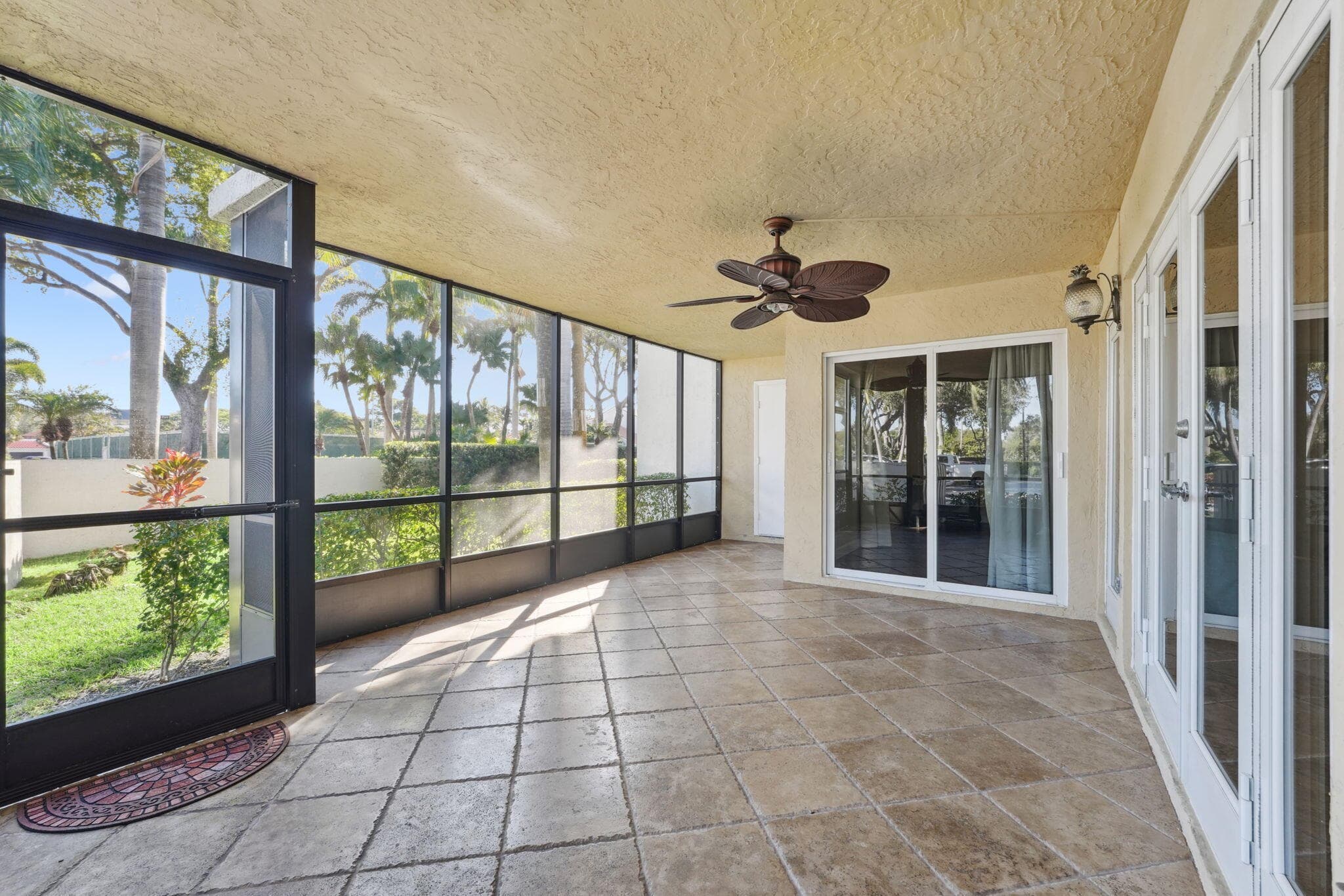 100 Pelican Pointe Drive 101, Delray Beach, FL 33483 — photo 18 of 37