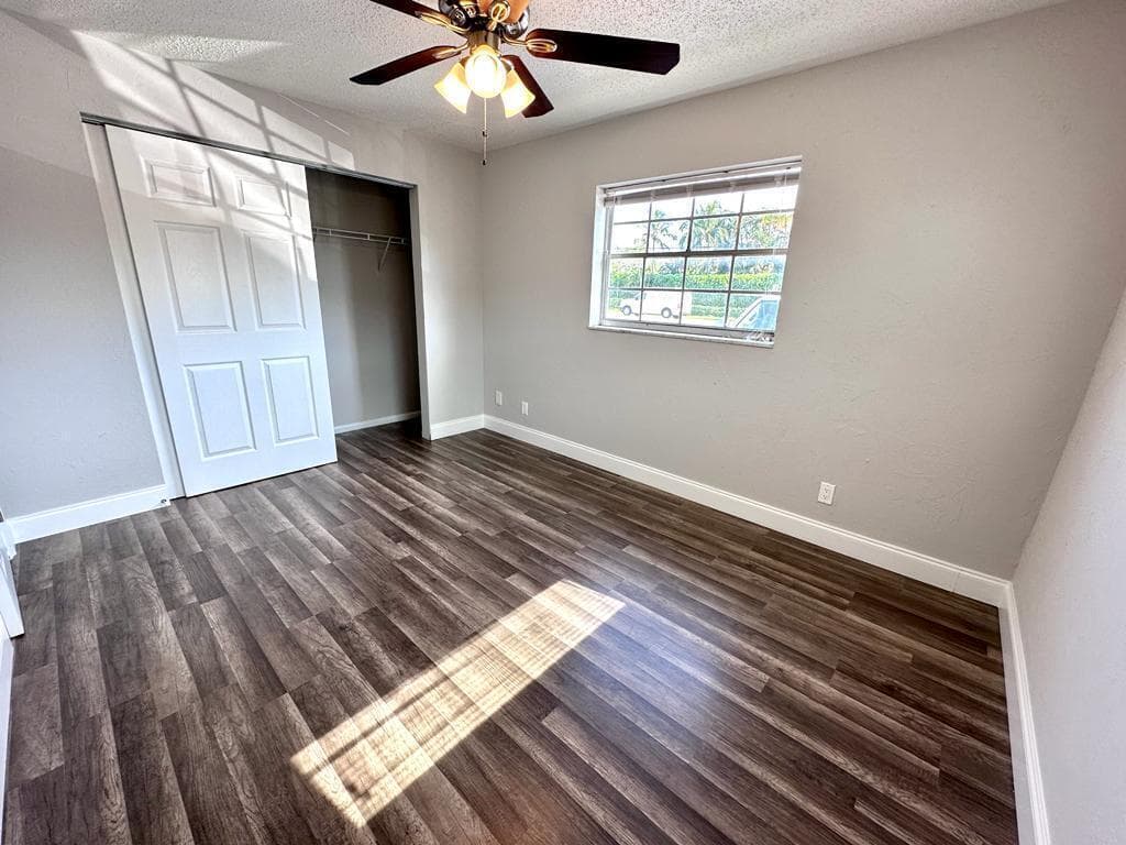 860 Center Street Unit 3, Jupiter, FL 33458 — photo 5 of 9