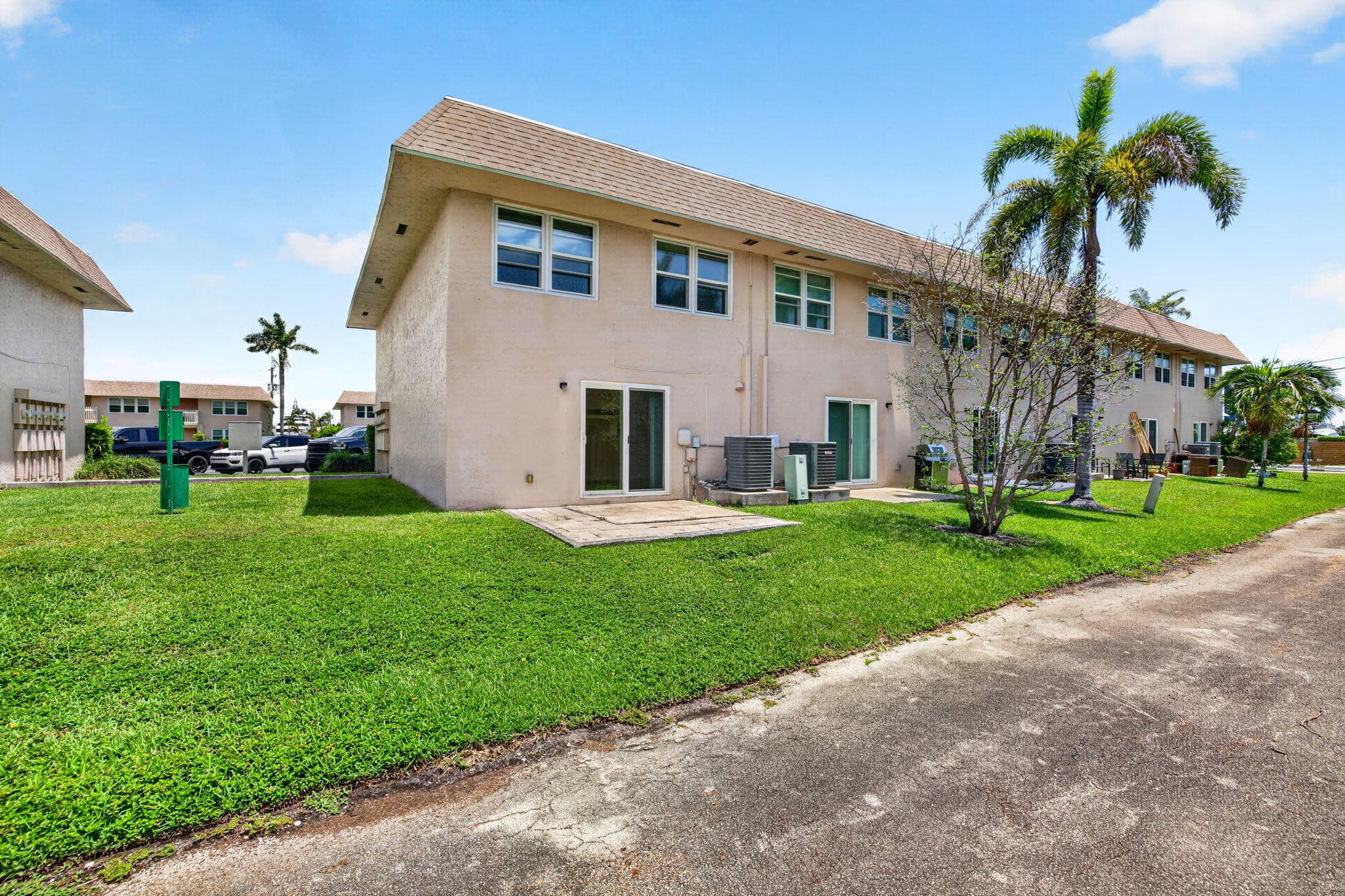 323 Gulfstream Road, Dania Beach, FL 33004 — photo 19 of 22