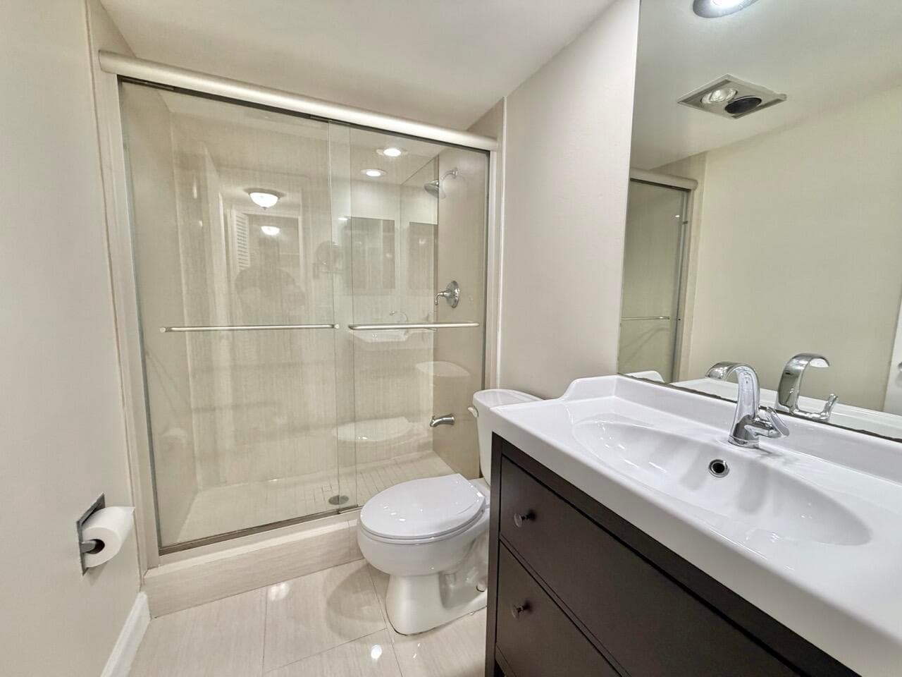 2800 N Palm Aire Drive Unit 404, Pompano Beach, FL 33069 — photo 35 of 43