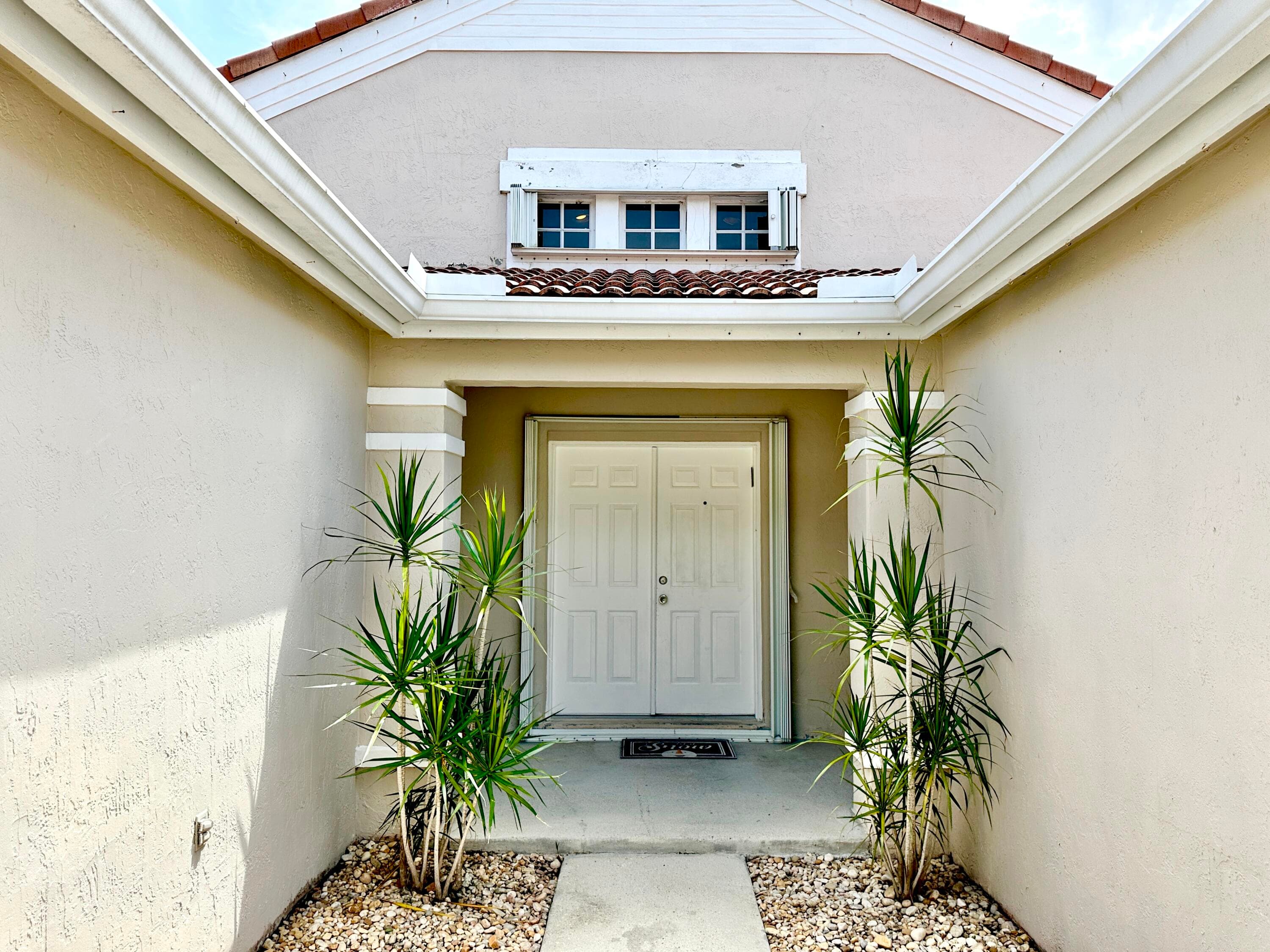 386 Carrington Drive, Weston, FL 33326 — photo 2 of 33