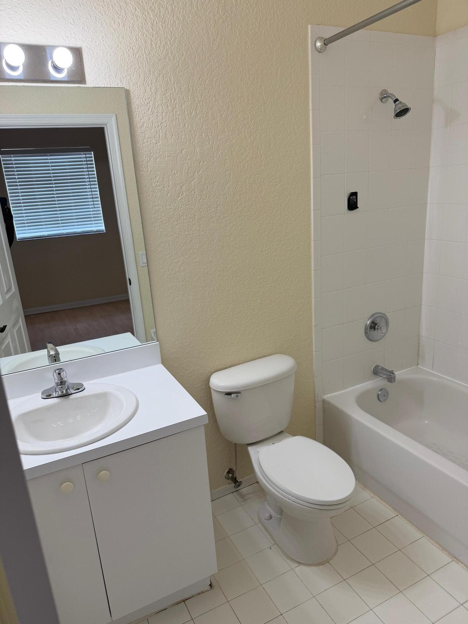 8839 S Isles Circle, Tamarac, FL 33321 — photo 14 of 25