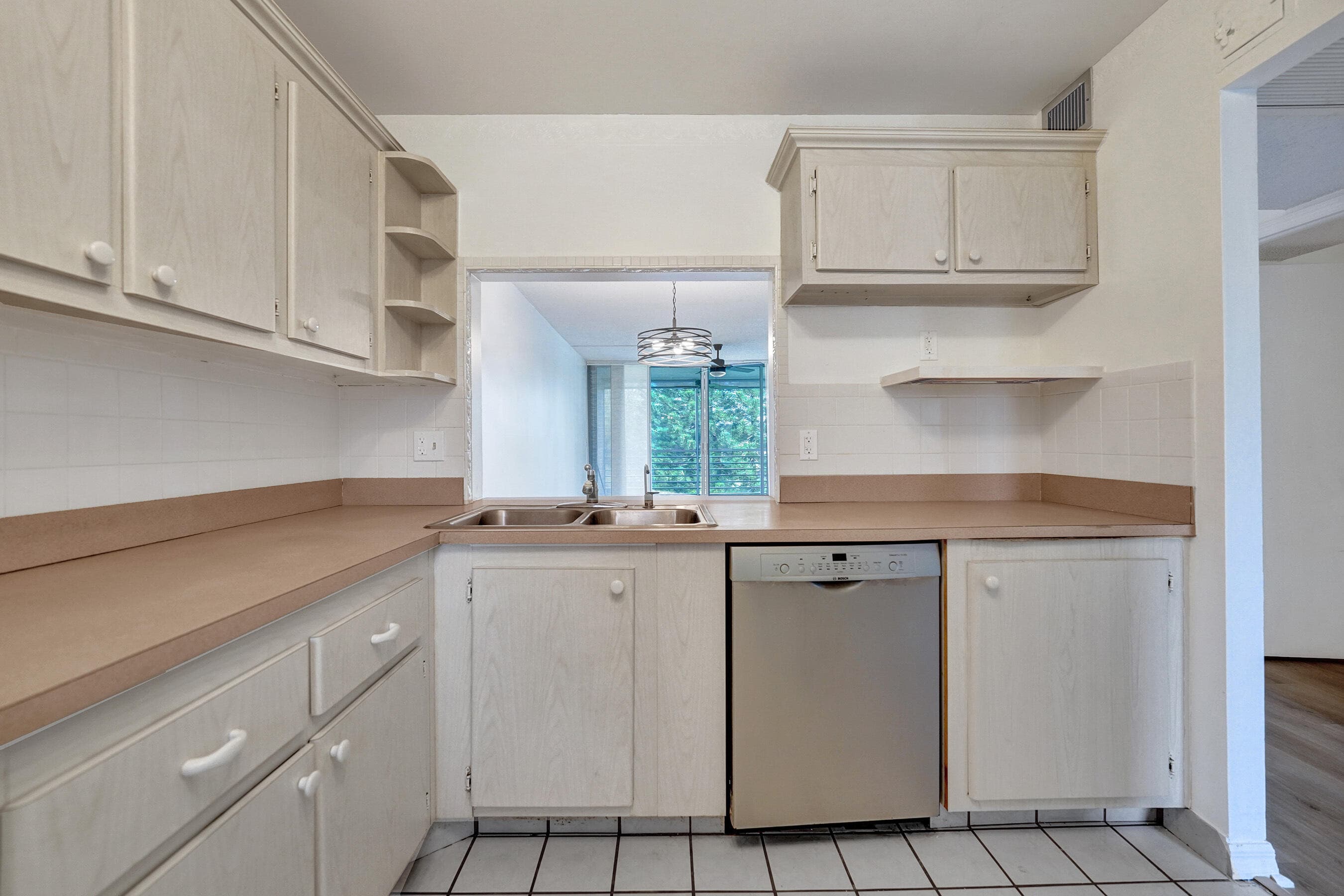 9470 Poinciana Place 308, Davie, FL 33324 — photo 15 of 53