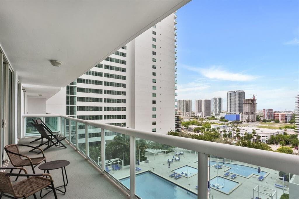 1800 N Bayshore Drive 1610, Miami, FL 33132 — photo 2 of 31