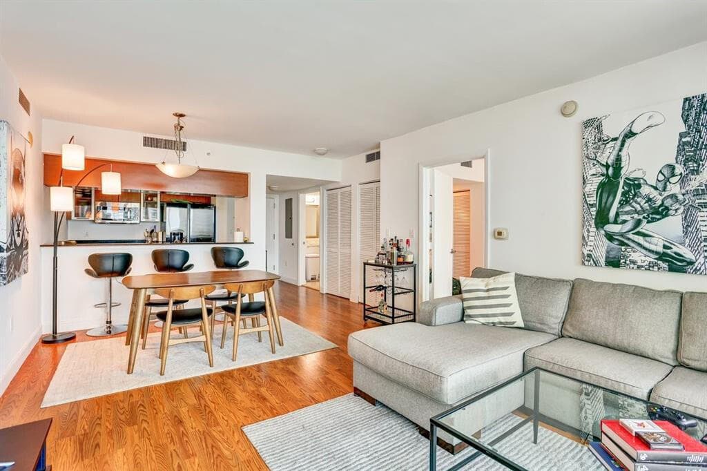 1800 N Bayshore Drive 1610, Miami, FL 33132 — photo 9 of 31