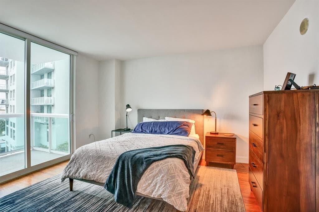 1800 N Bayshore Drive 1610, Miami, FL 33132 — photo 11 of 31