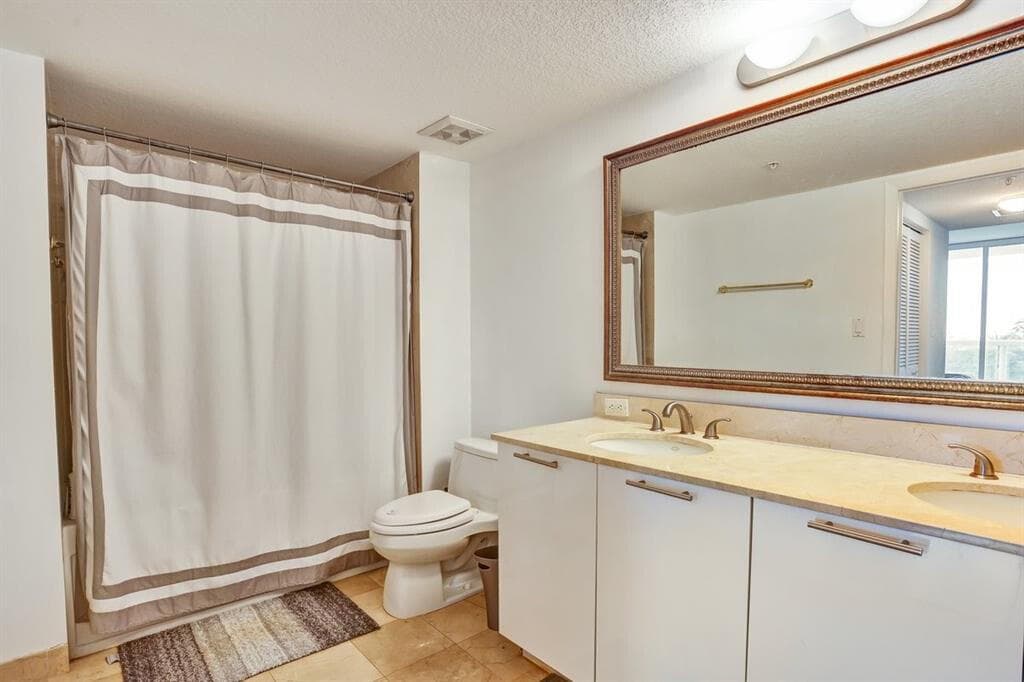 1800 N Bayshore Drive 1610, Miami, FL 33132 — photo 13 of 31