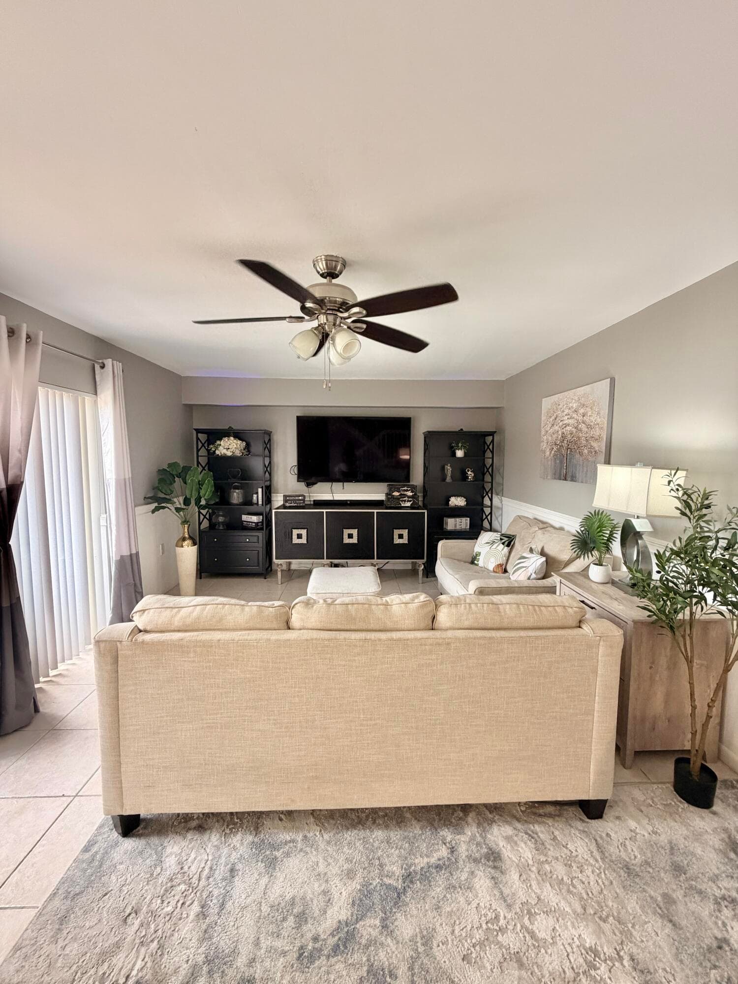 812 8th Way, West Palm Beach, FL 33407 — photo 5 of 22