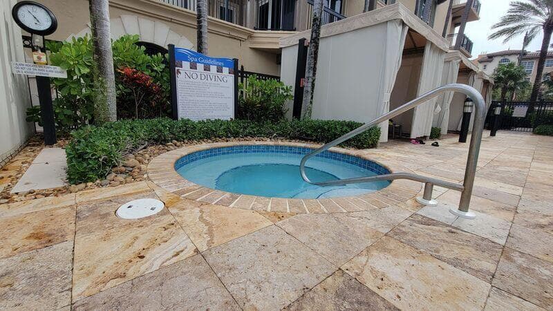 4445 El Mar Drive 303, Lauderdale-By-The-Sea, FL 33308 — photo 32 of 42