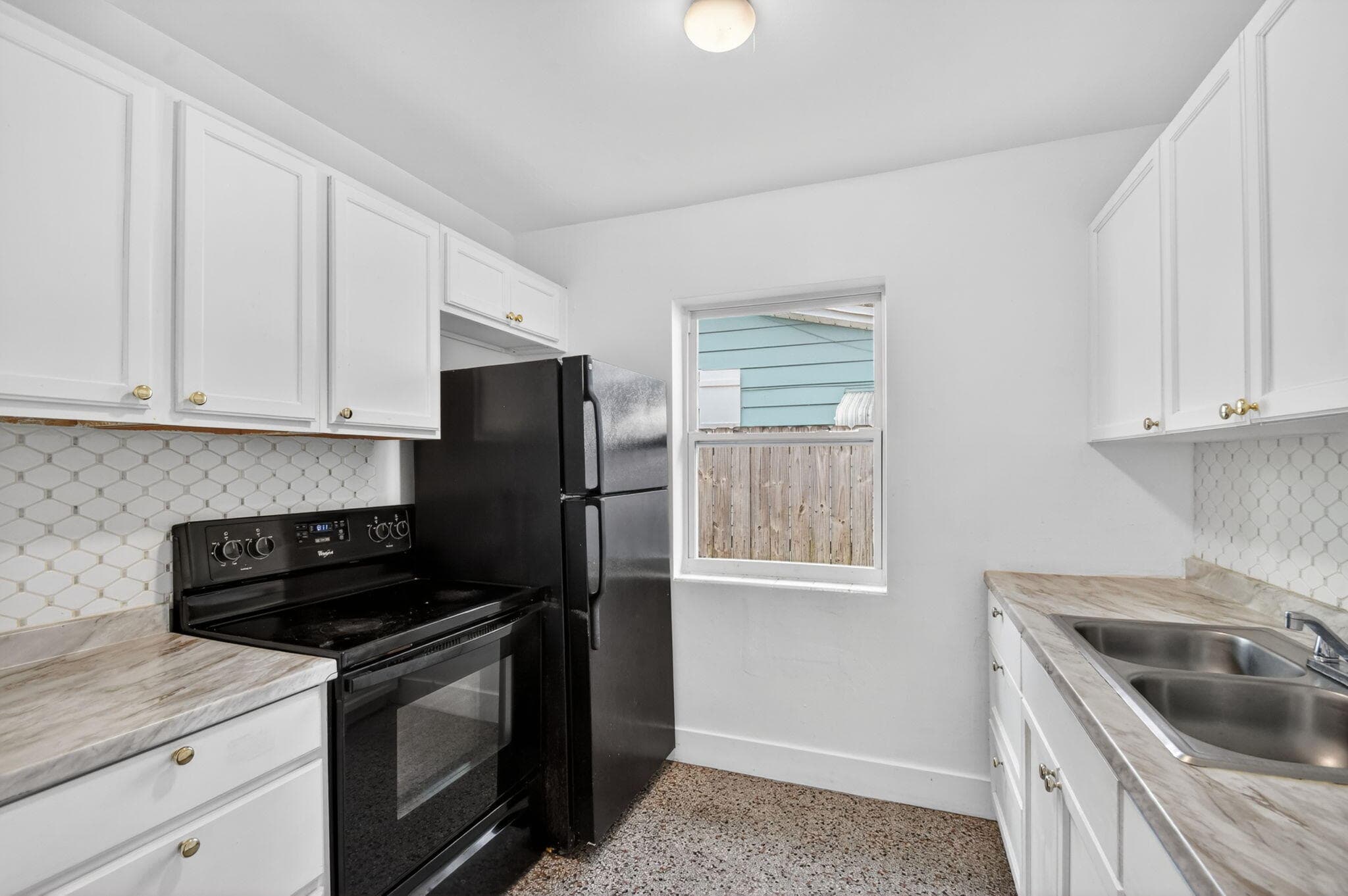 301 S L Street, Lake Worth Beach, FL 33460 — photo 8 of 35