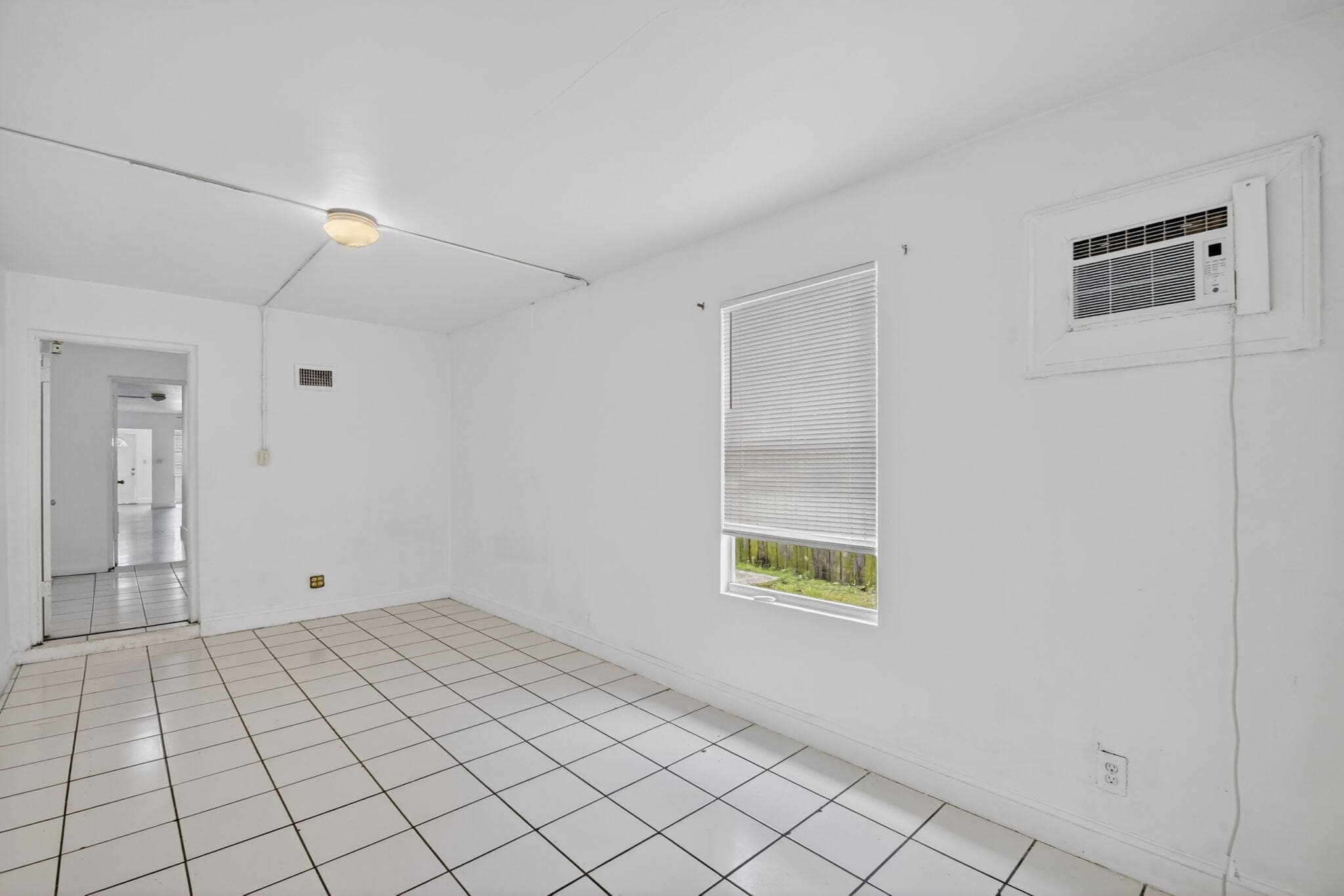 301 S L Street, Lake Worth Beach, FL 33460 — photo 12 of 35