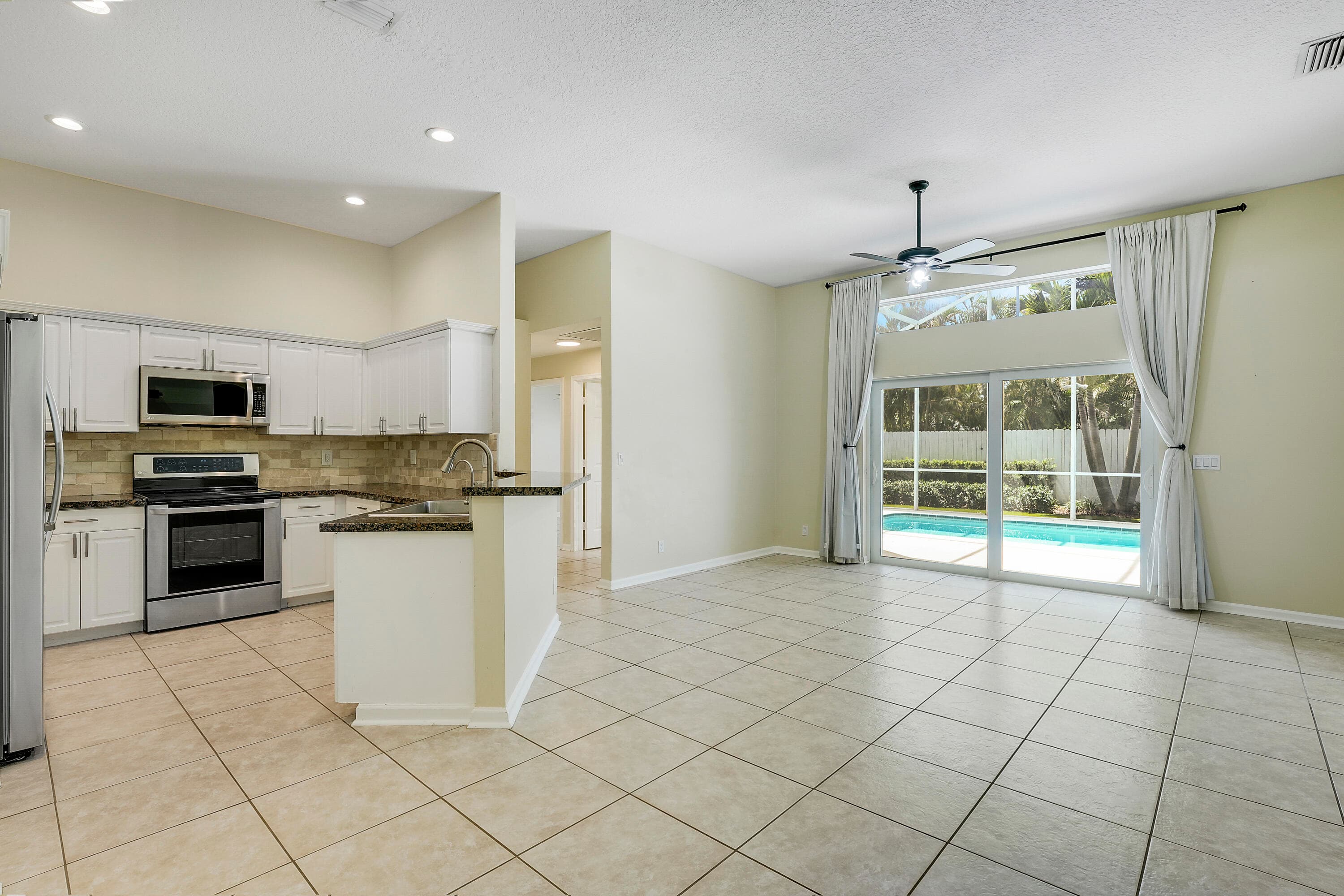 6334 Barbara Street, Jupiter, FL 33458 — photo 10 of 38