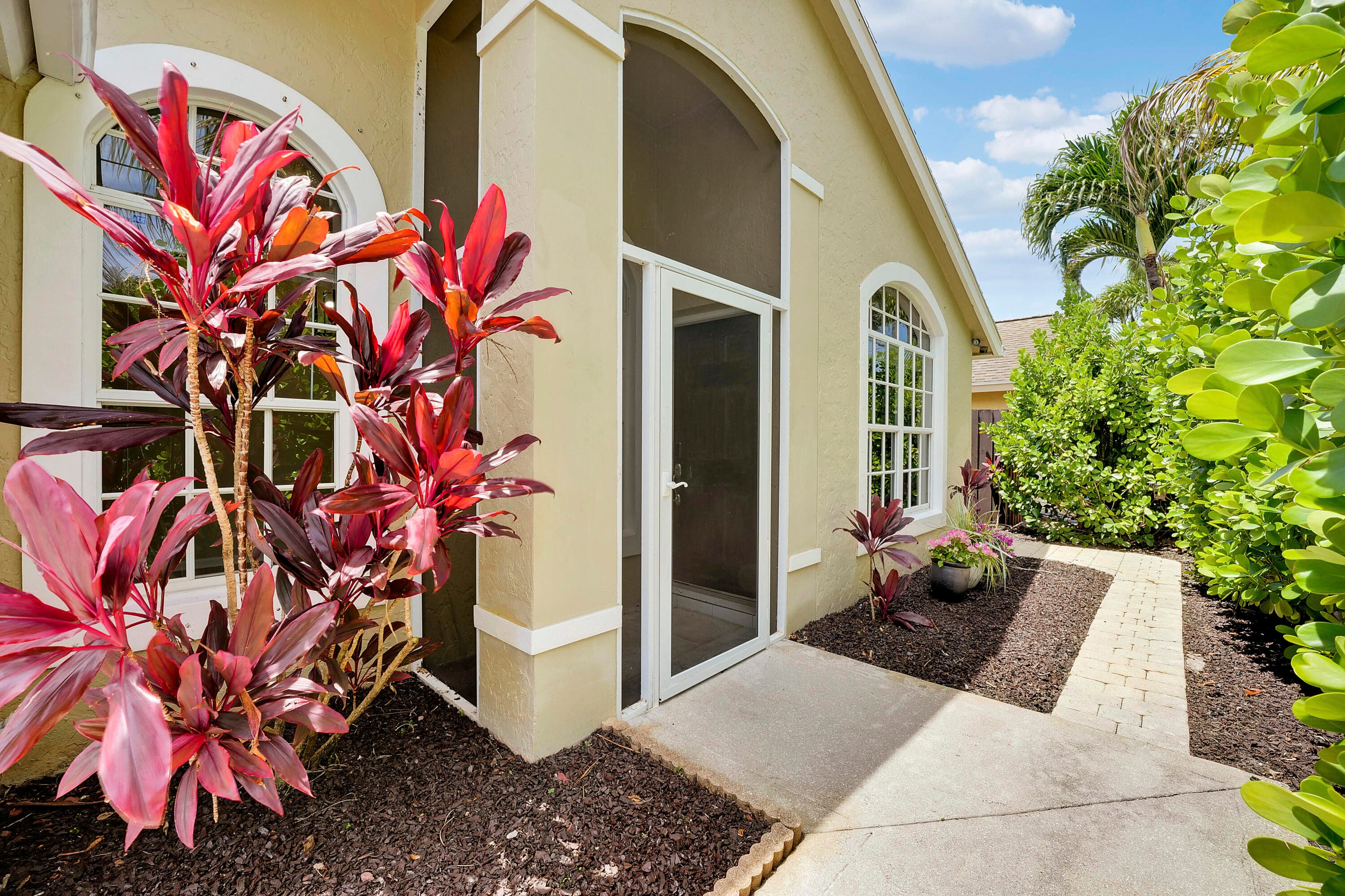 6334 Barbara Street, Jupiter, FL 33458 — photo 3 of 38