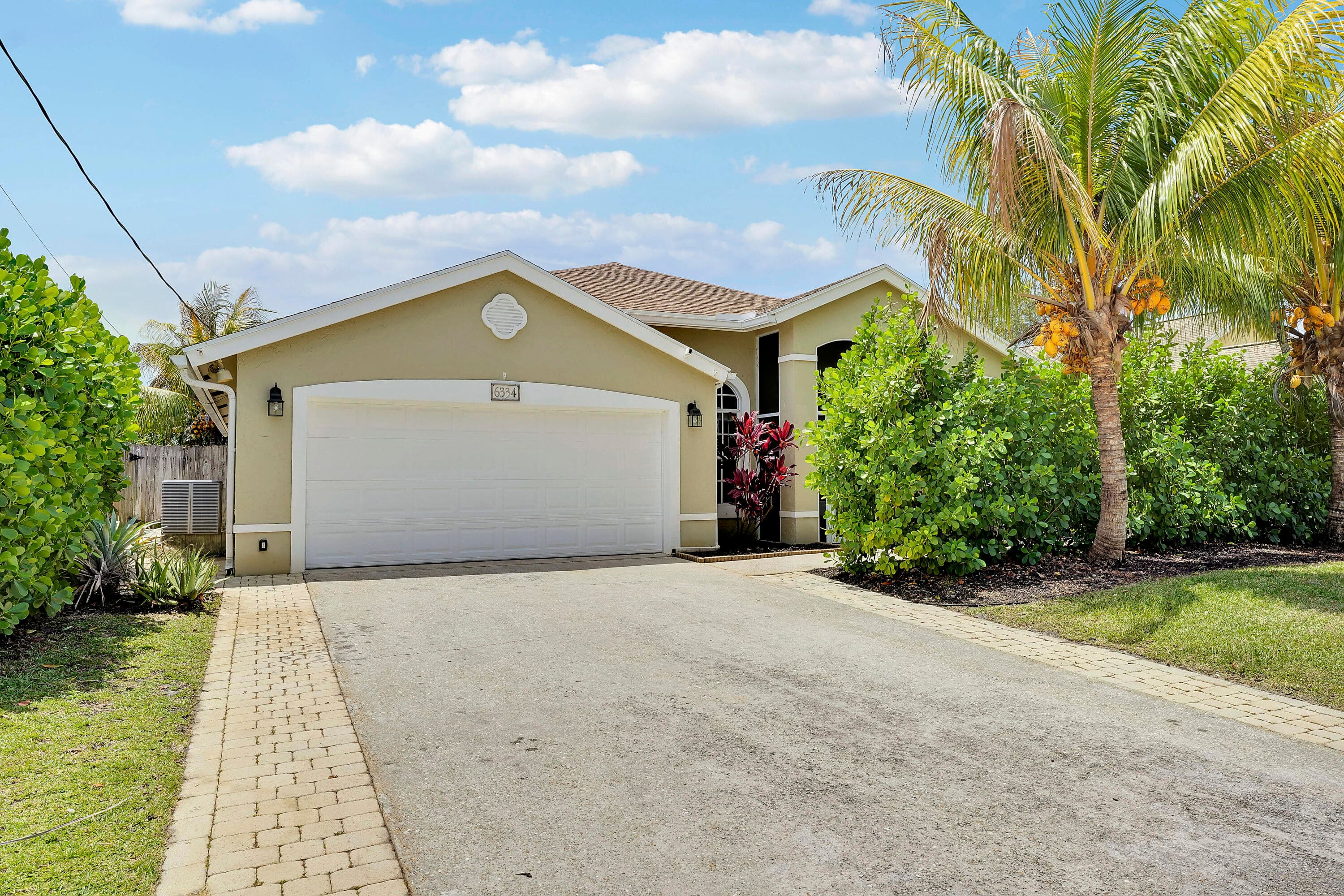6334 Barbara Street, Jupiter, FL 33458 — photo 2 of 38