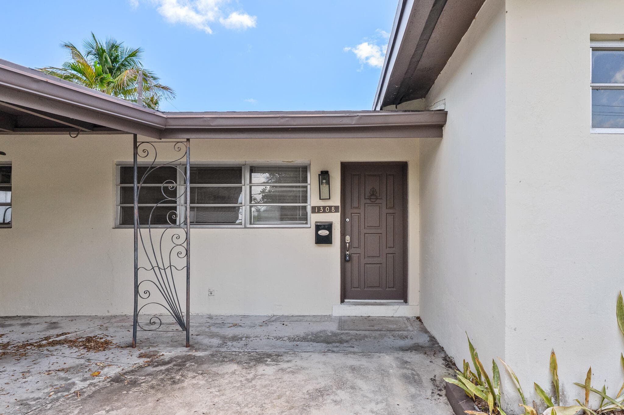 1308 SW 9th Avenue, Fort Lauderdale, FL 33315 — photo 5 of 34