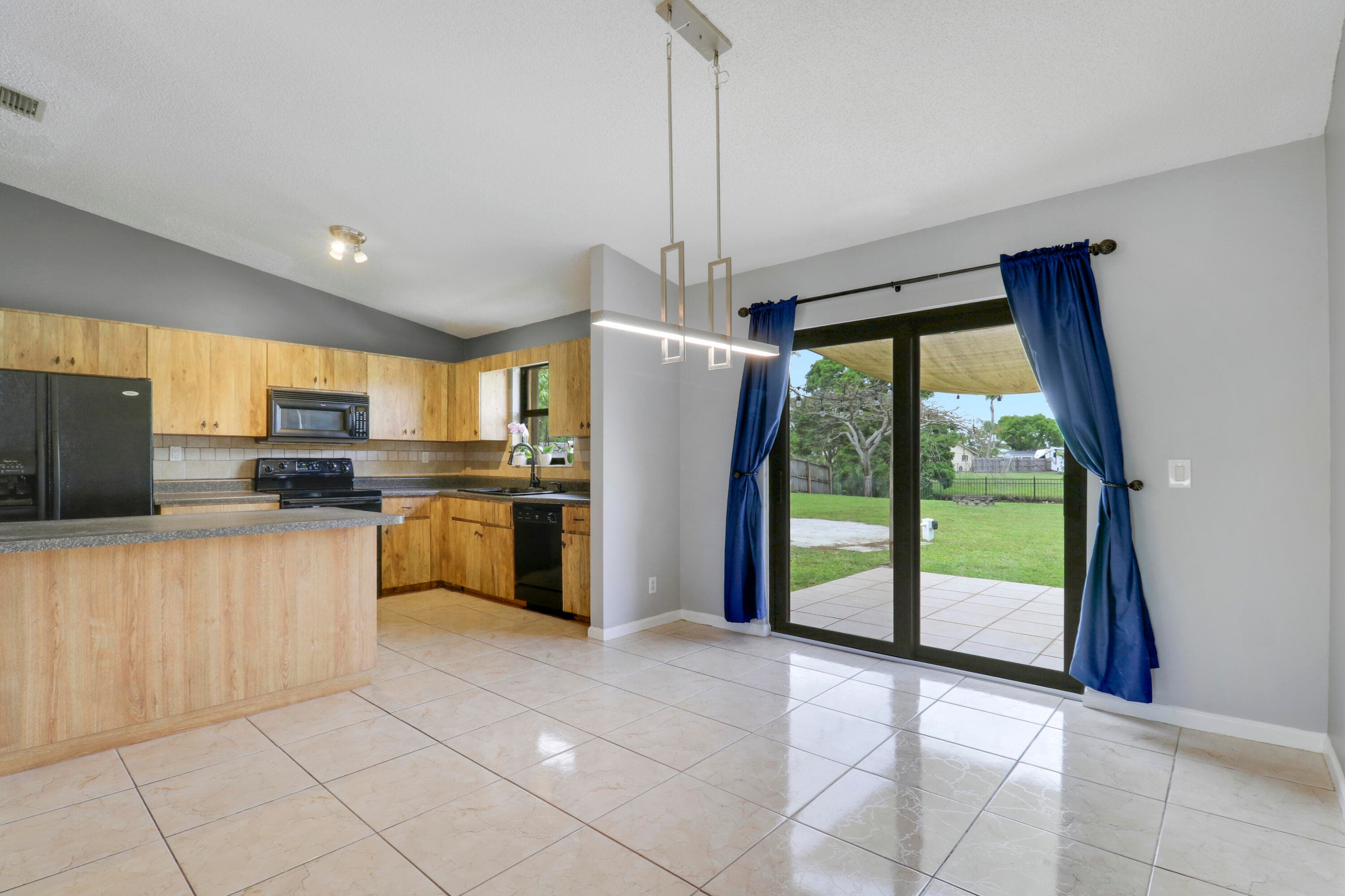 144 Bilbao Street, Royal Palm Beach, FL 33411 — photo 11 of 41