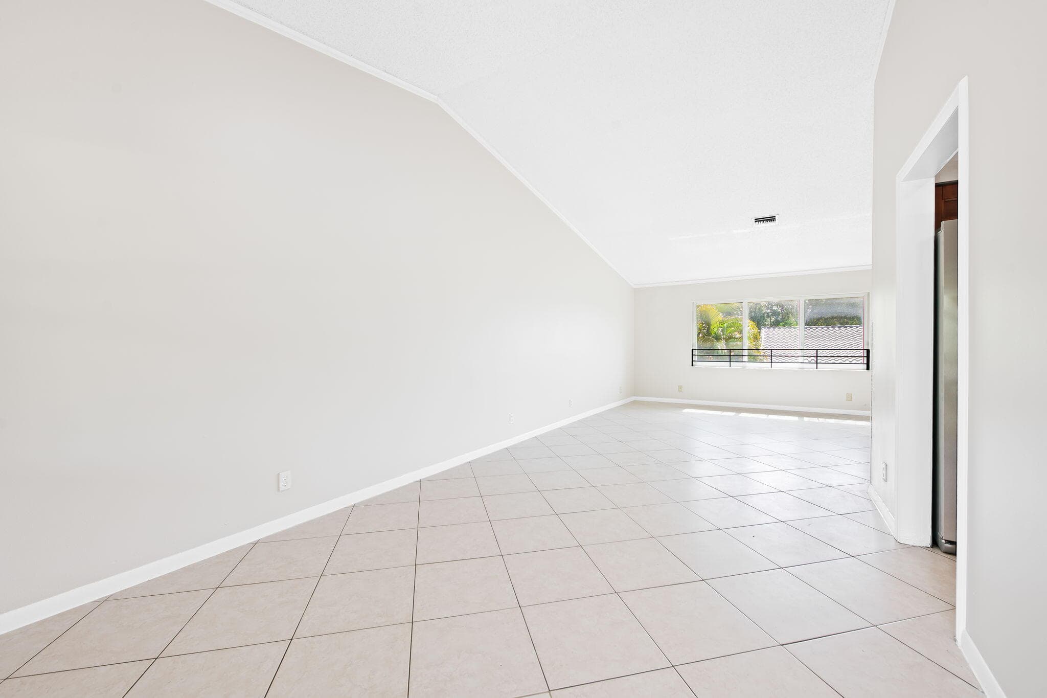 2981 NW 92nd Avenue, Coral Springs, FL 33065 — photo 2 of 21